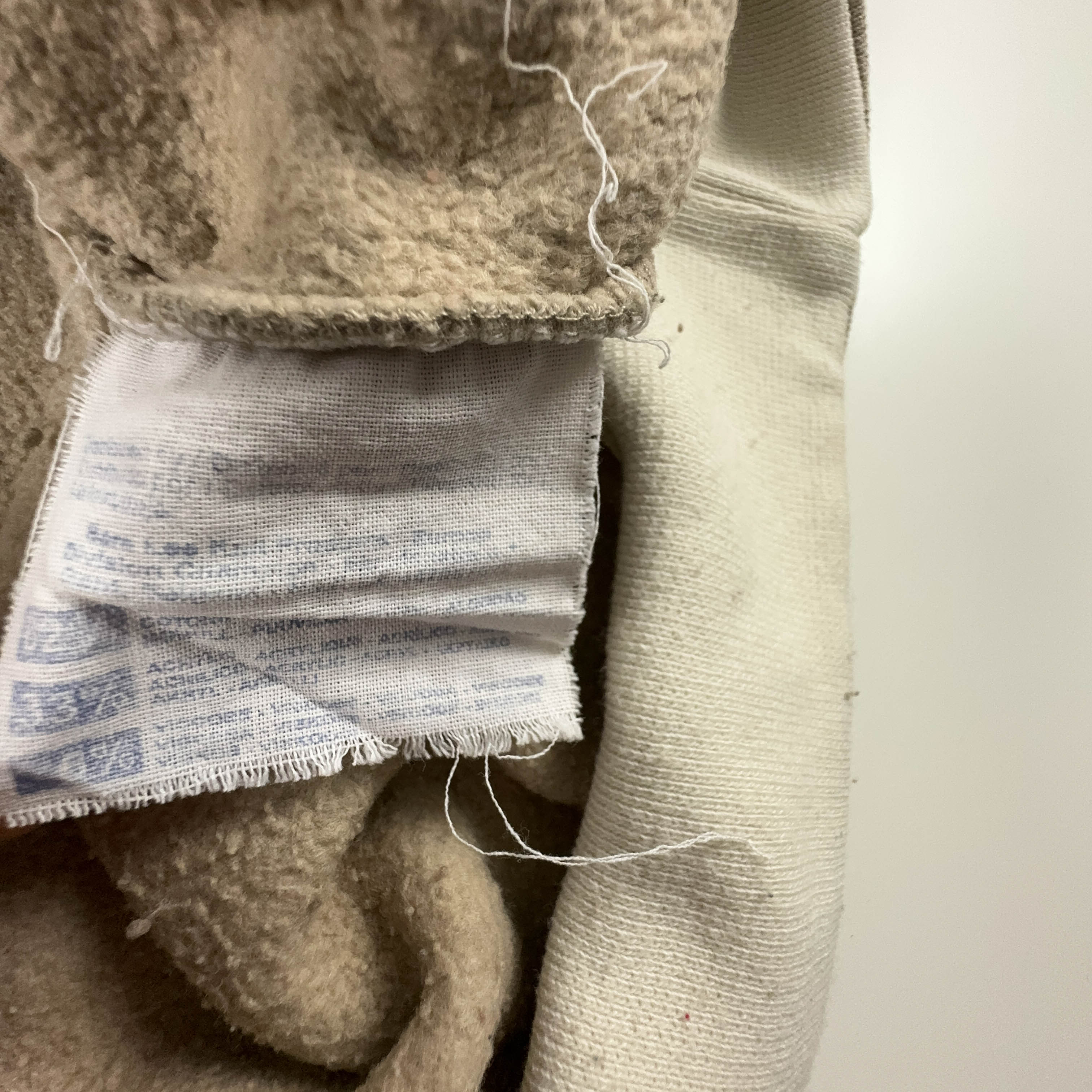 Felpa Champion Vintage beige a girocollo anni 2000 con ricamo - Taglia S/M uomo