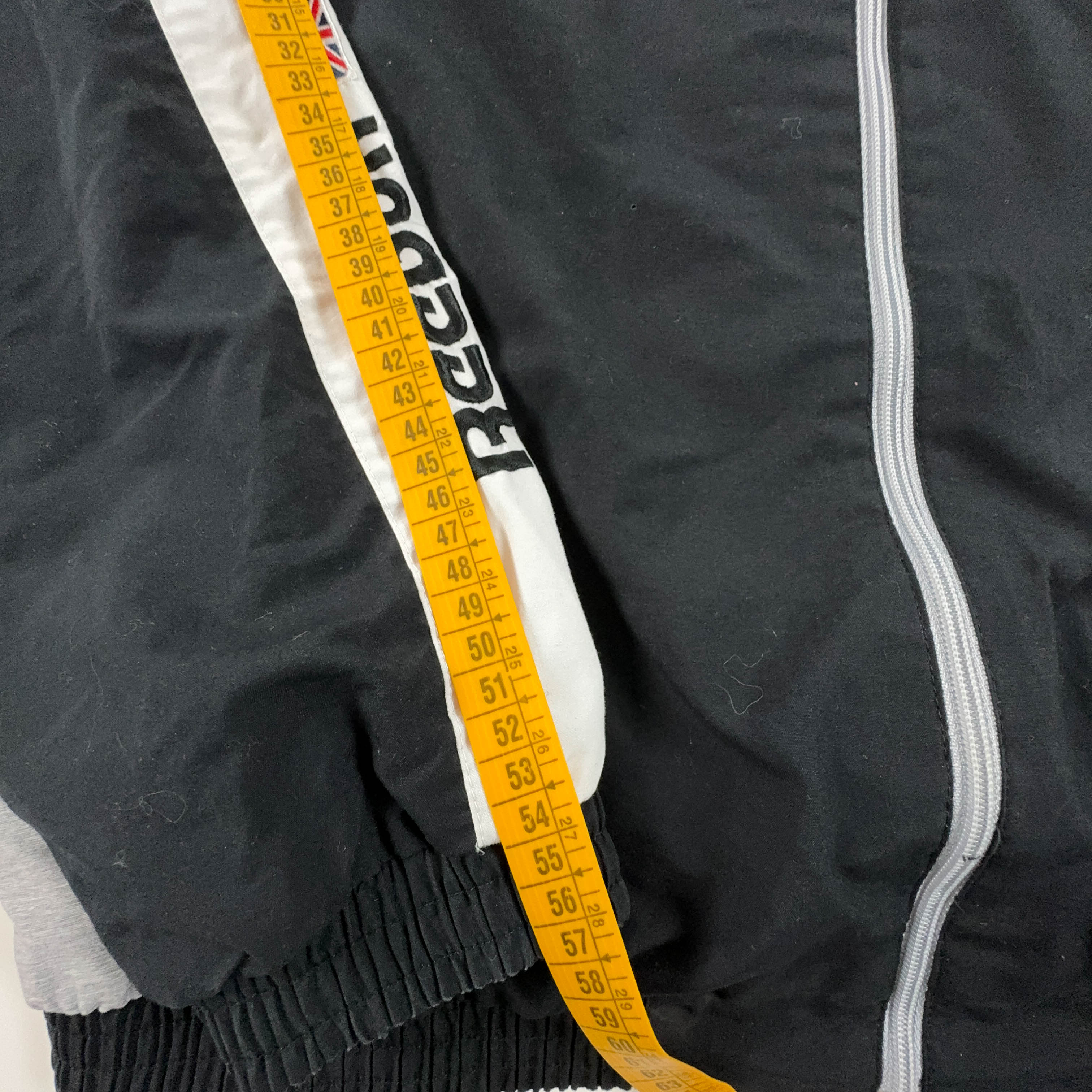 Giacca a vento Reebok Vintage nera e grigia con zip anni 90 - Taglia M uomo