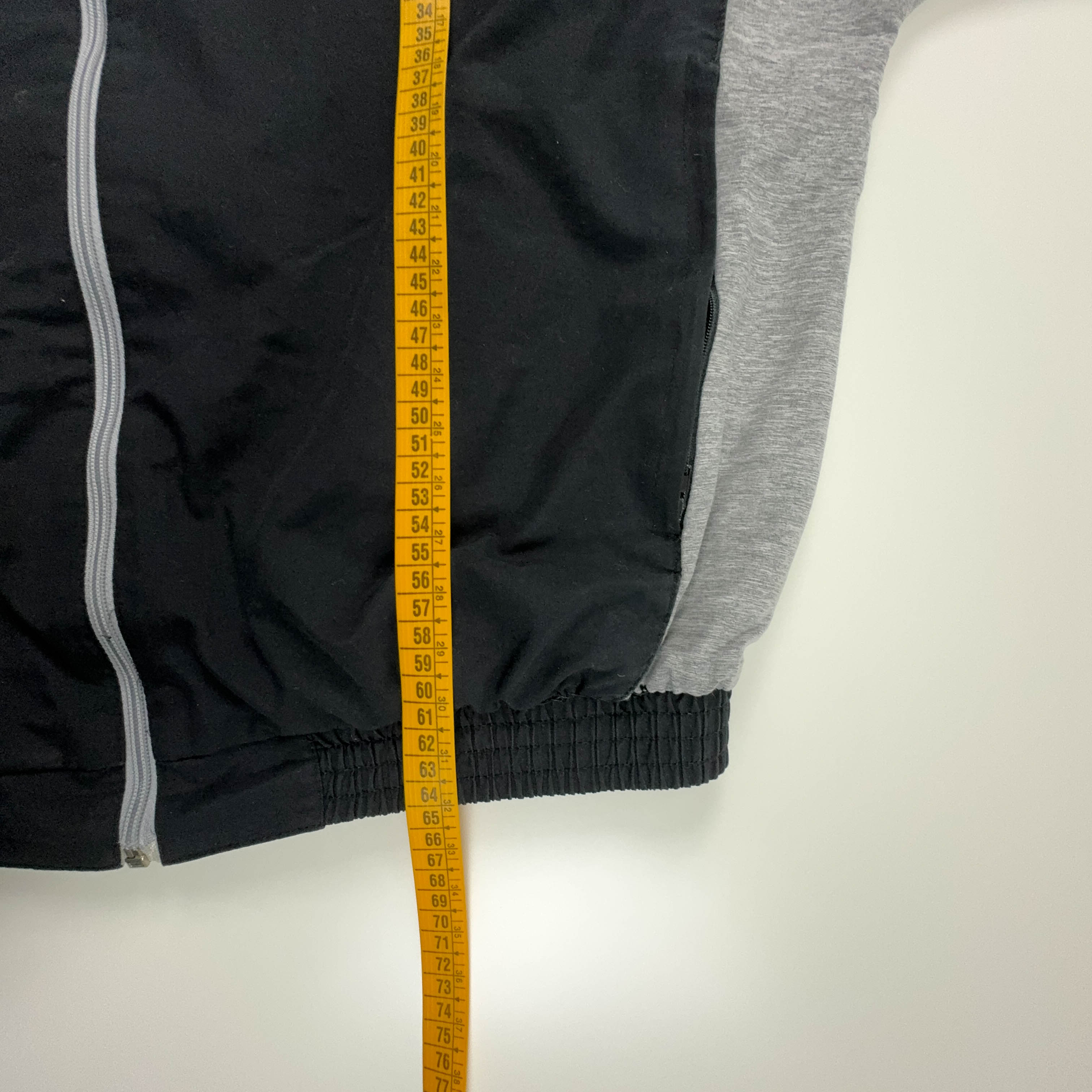 Giacca a vento Reebok Vintage nera e grigia con zip anni 90 - Taglia M uomo