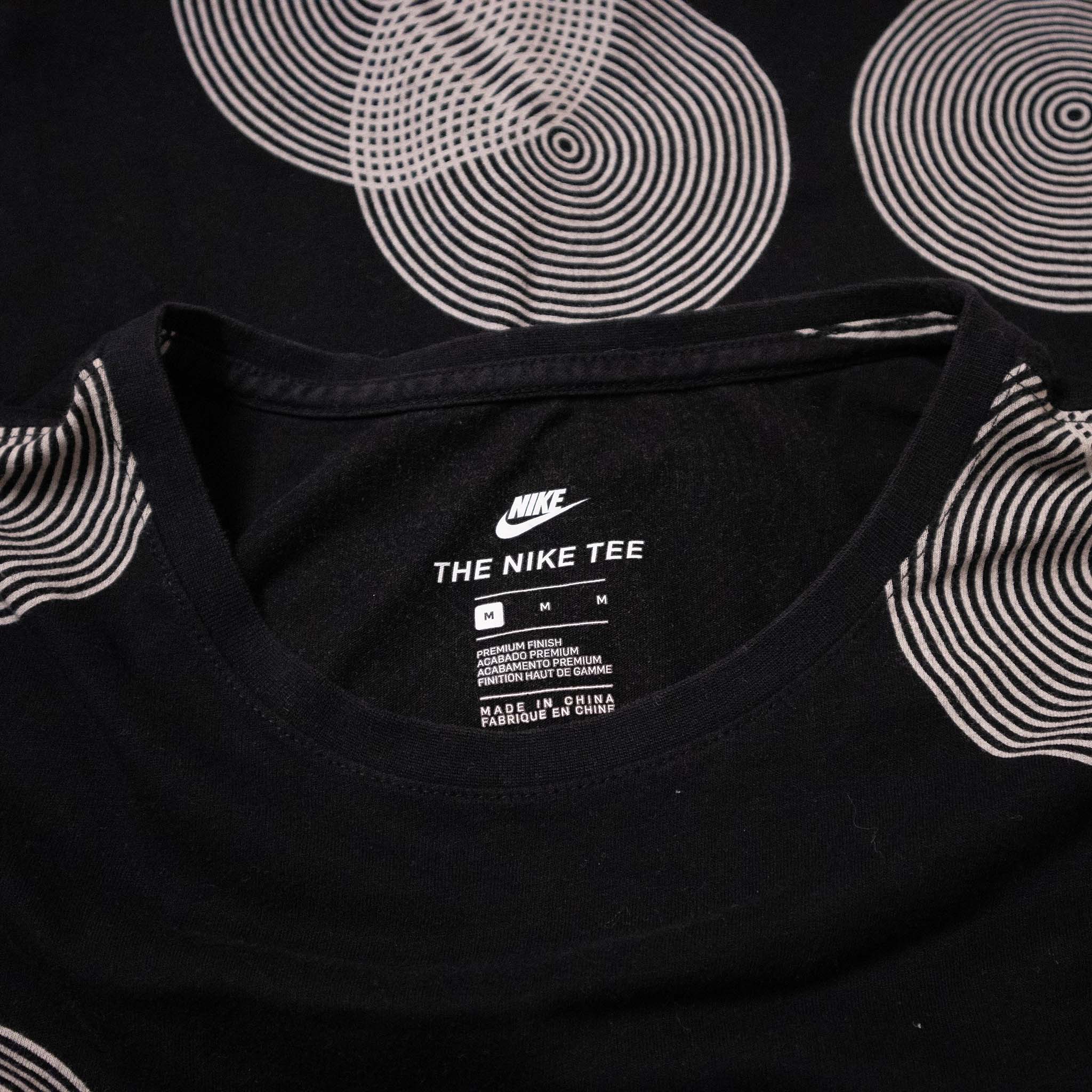 Nike T shirt - Size M/L