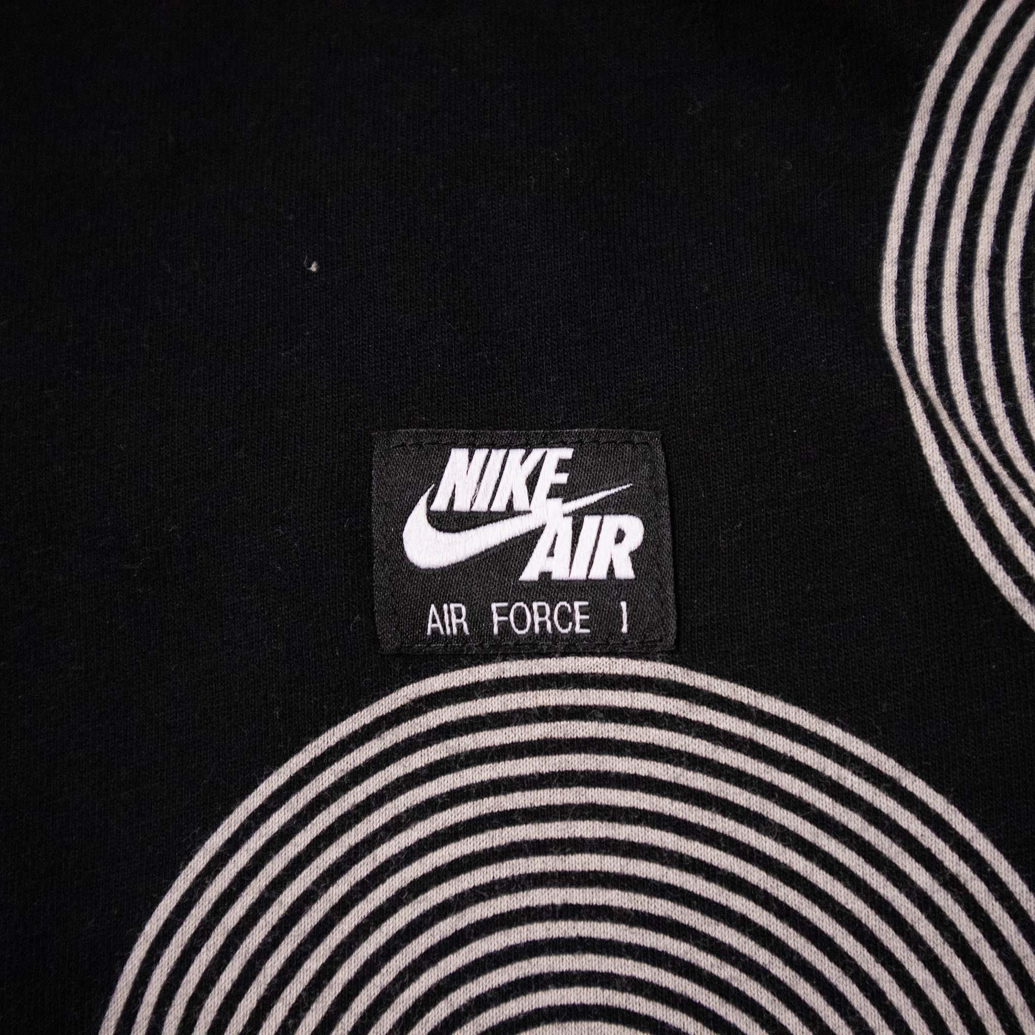 Nike T shirt - Size M/L