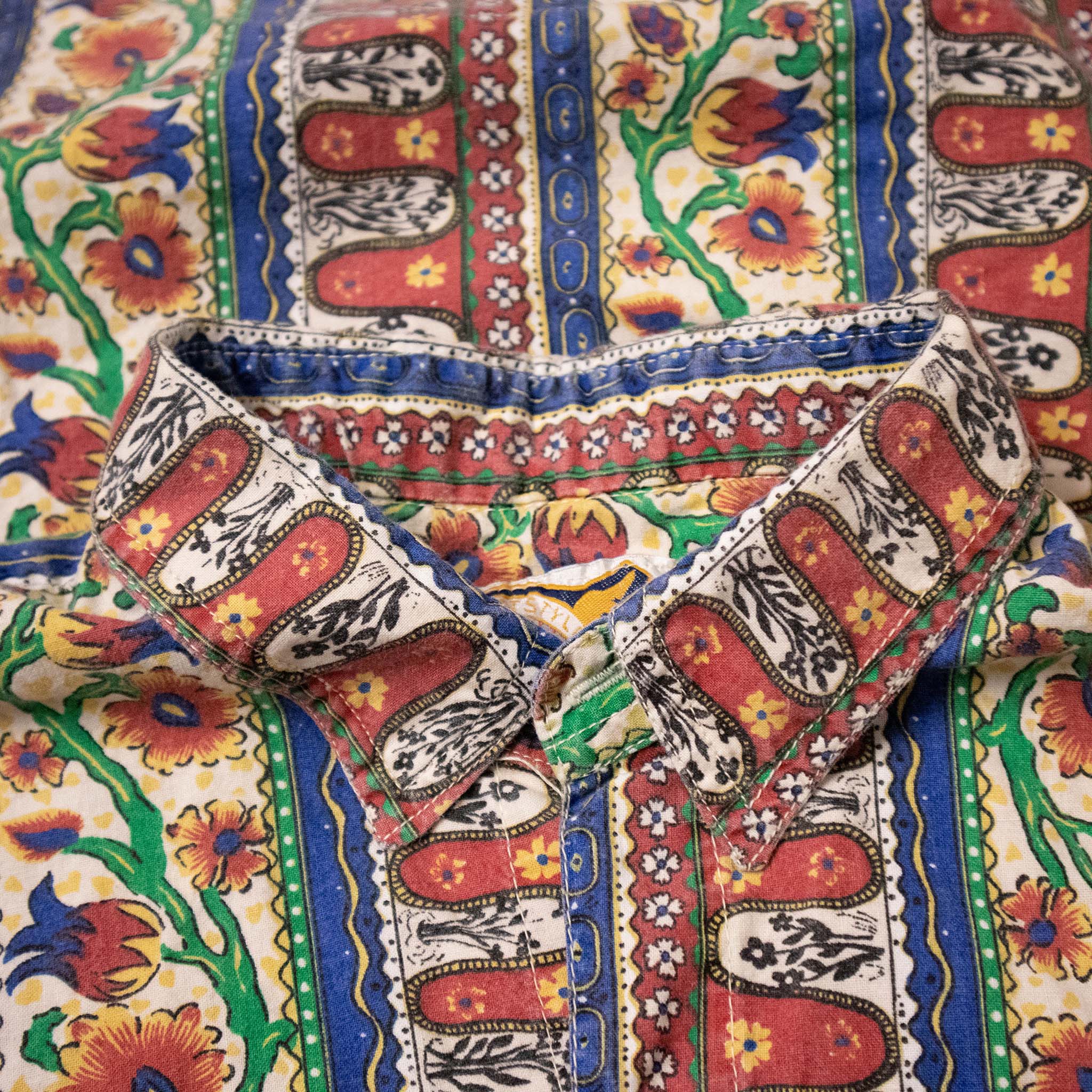 Vintage Shirt - Size M/L