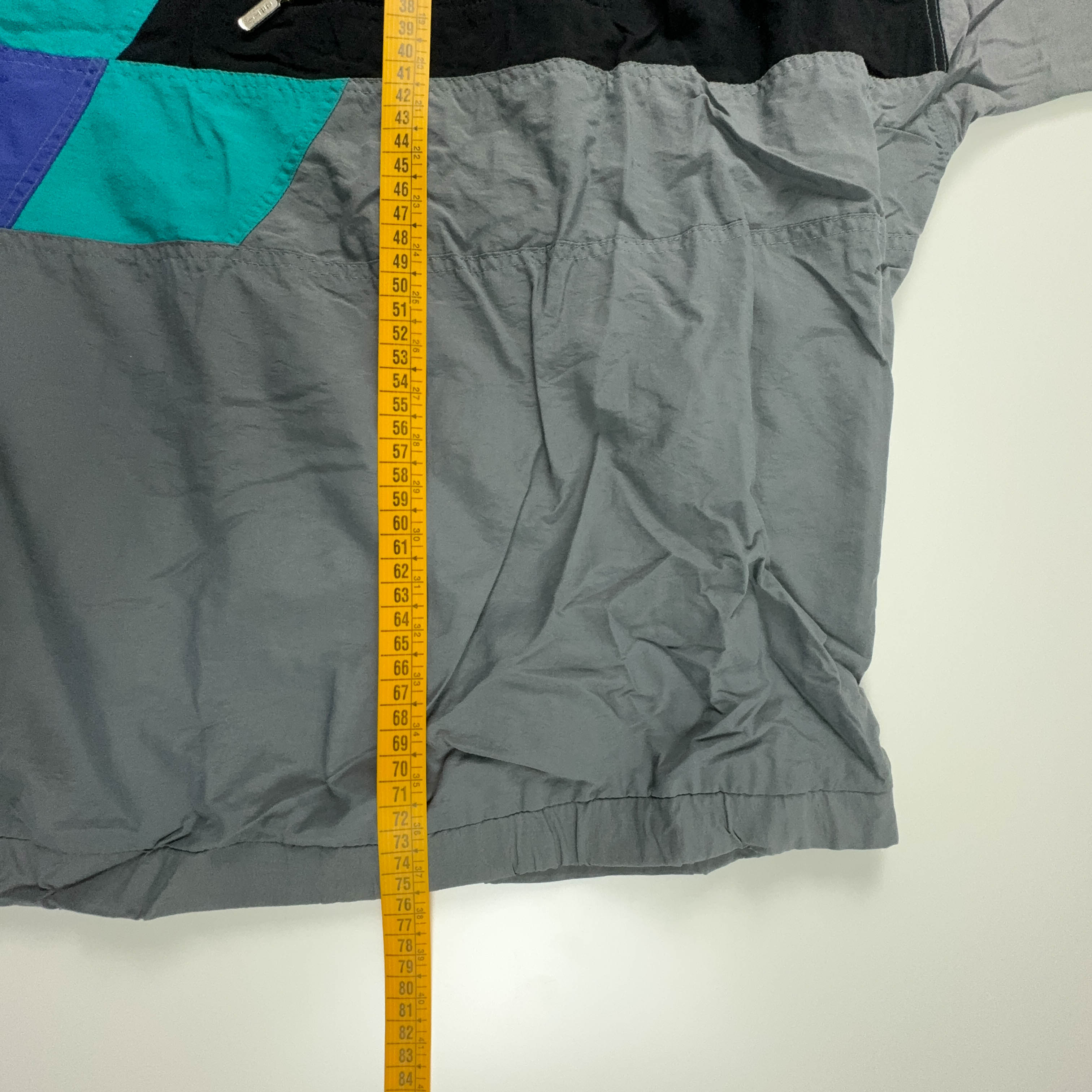 Giacca a vento Vintage grigia geometrica con zip anni 90 - Taglia XL/XXL uomo