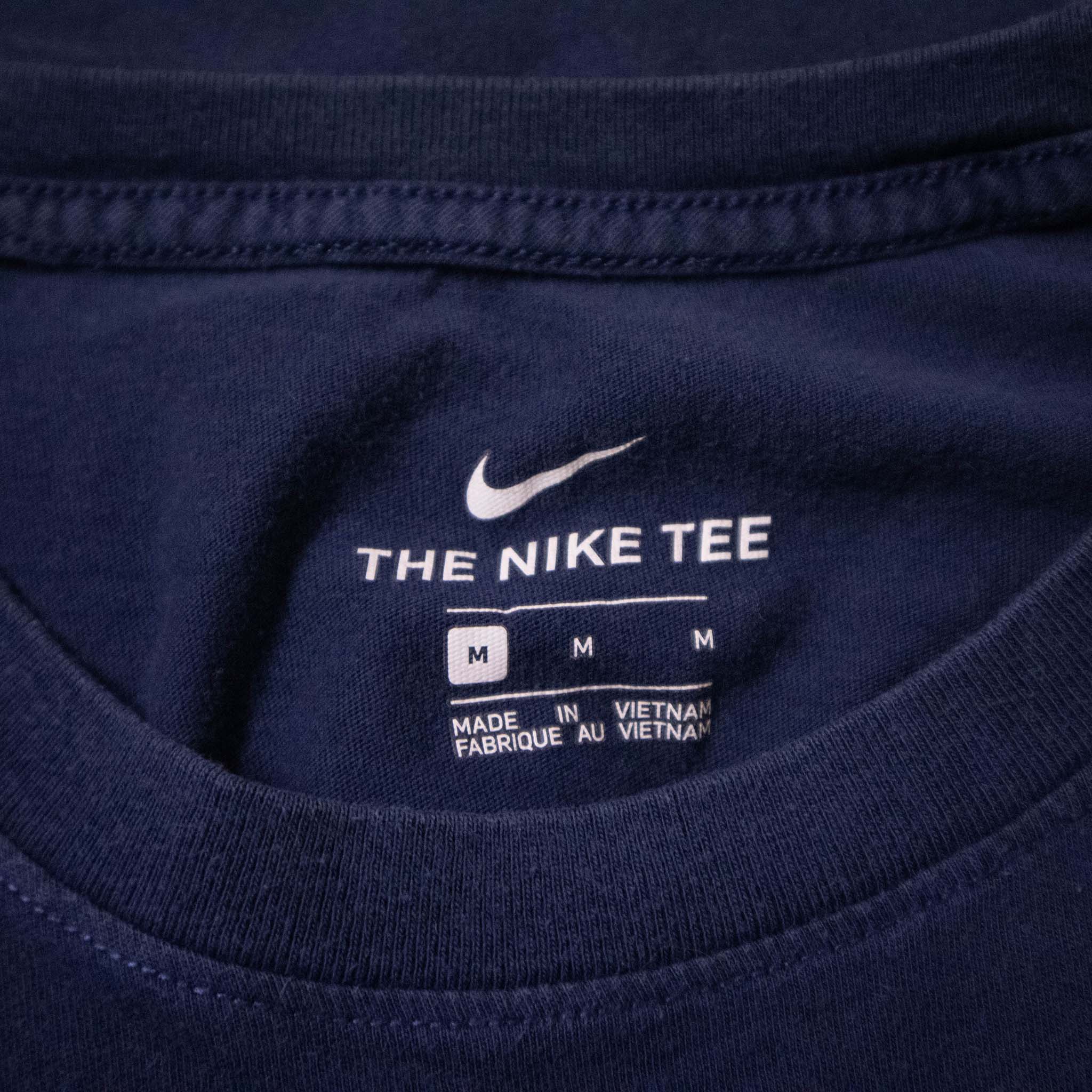 Nike T-Shirt - Size M