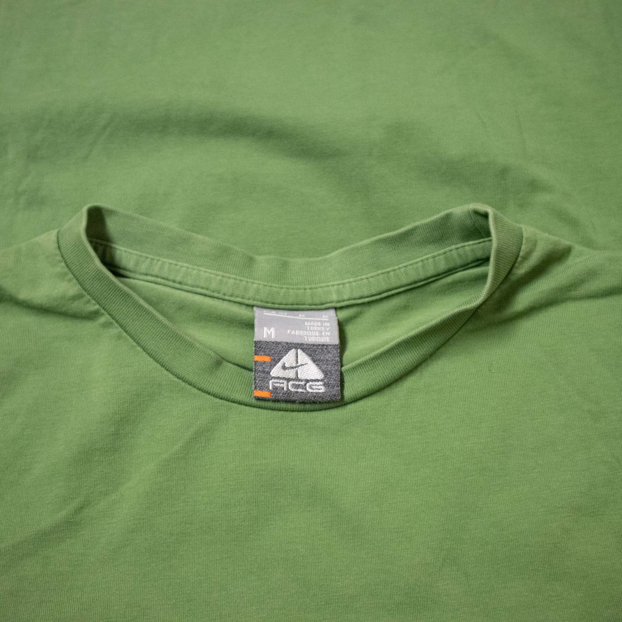 Nike ACG T shirt - Size M