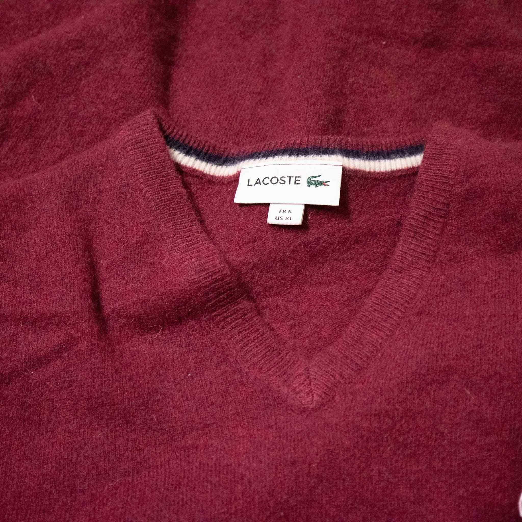 Lacoste 100% wool sweater - Size M