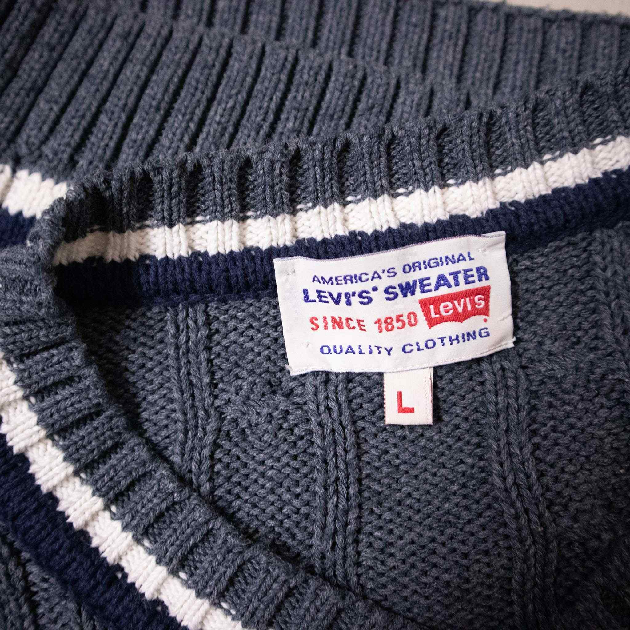 Levi's Vintage Sweater - Size L