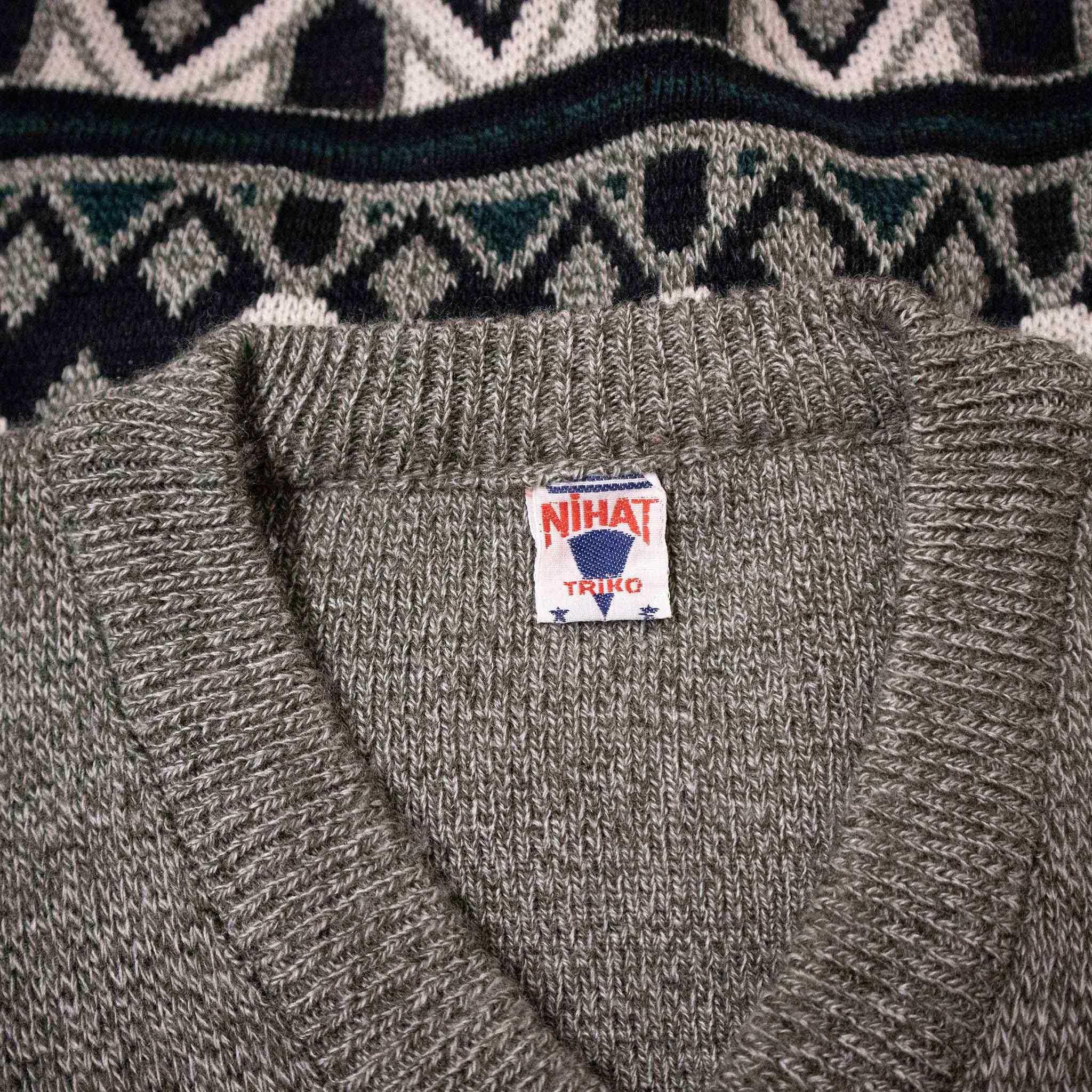 Vintage Sweater - Size M/L