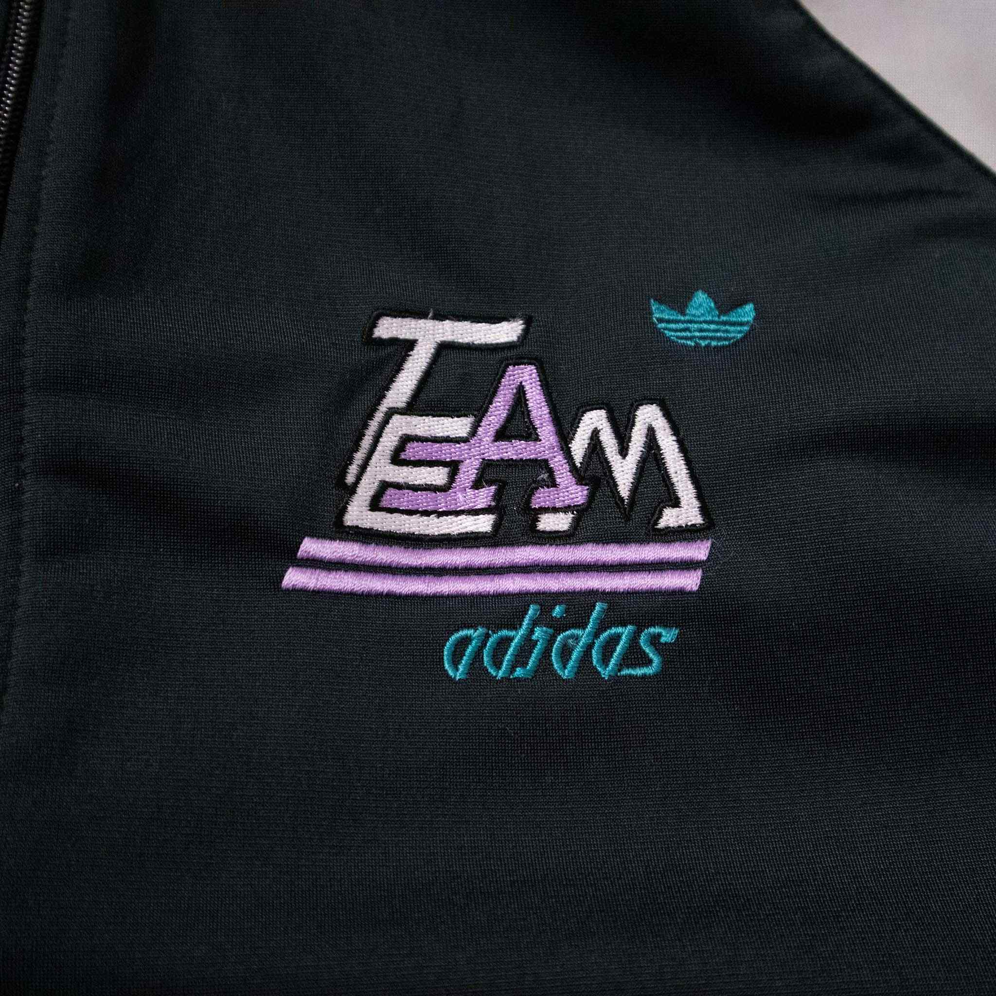 Adidas Vintage Sweatshirt - Size M