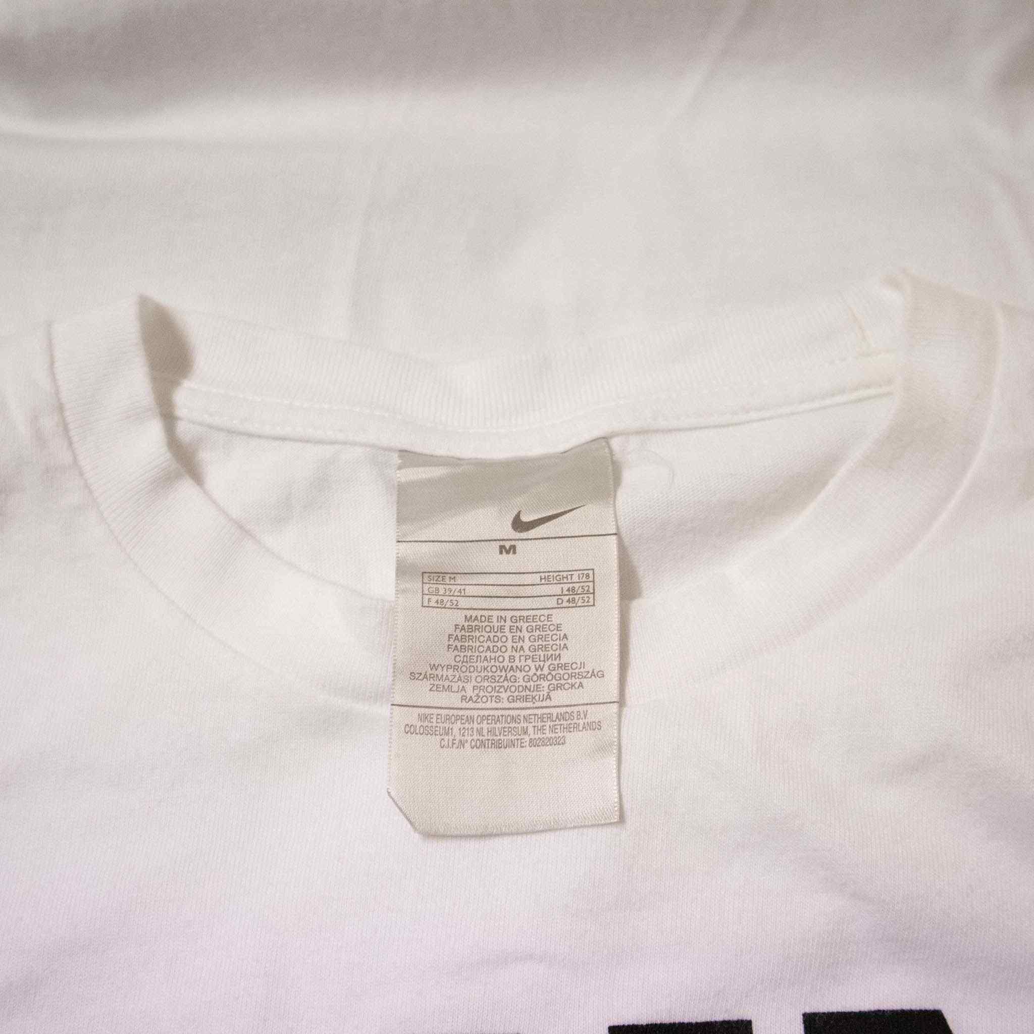 Nike T-Shirt - Size M