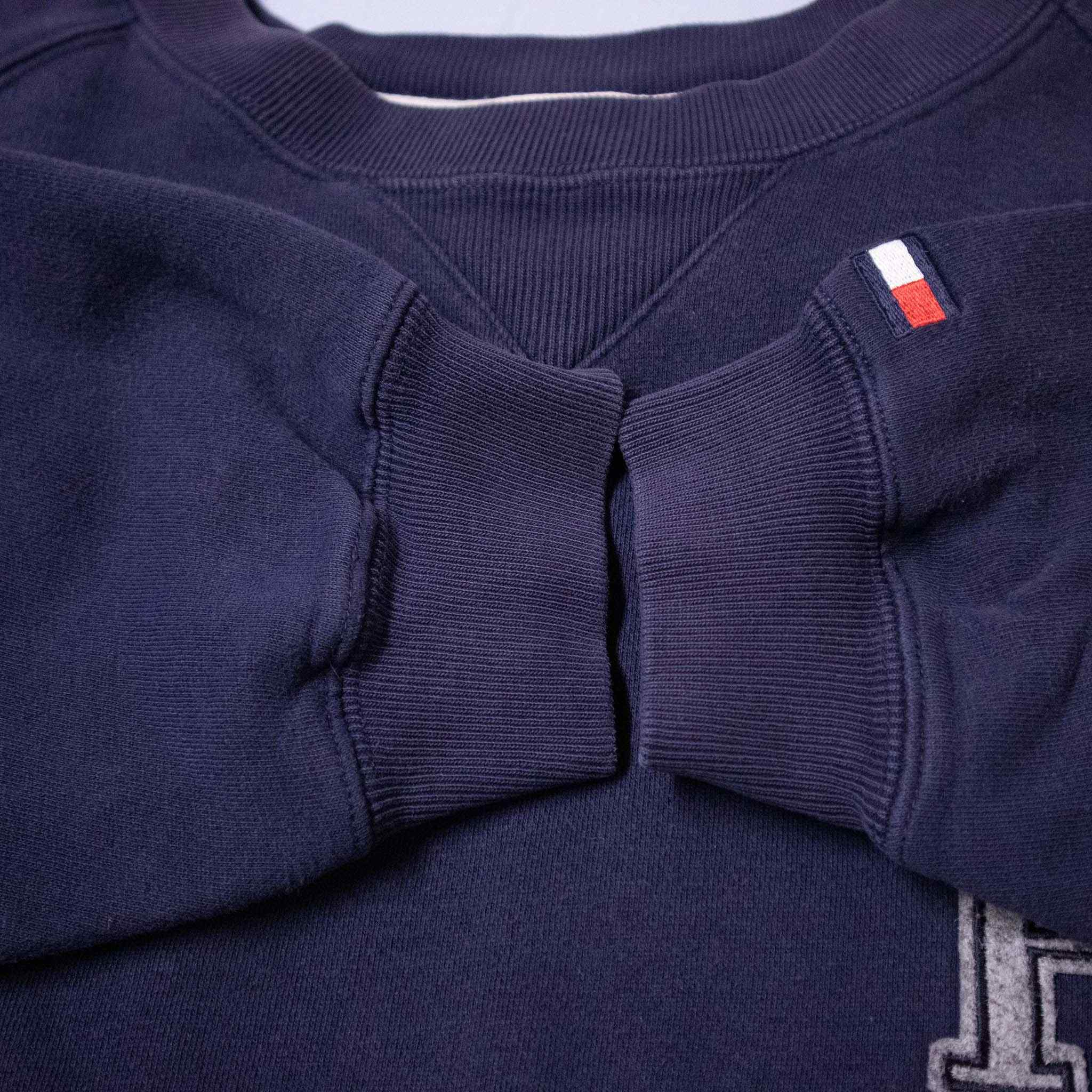 Tommy Hilfiger Vintage Sweatshirt - Size M