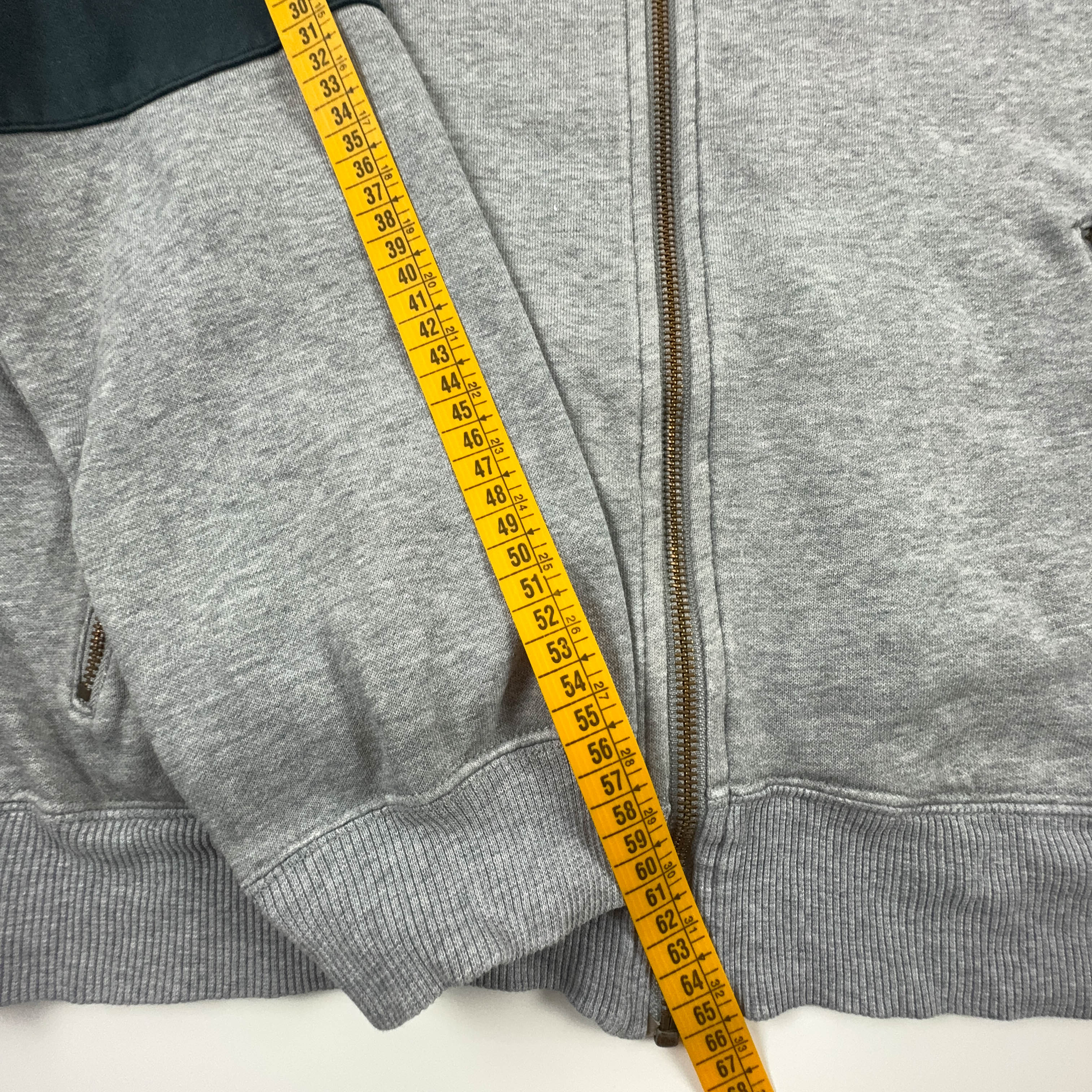 Felpa Nike Vintage grigia e nera con zip e cappuccio anni 2000 - Taglia M uomo