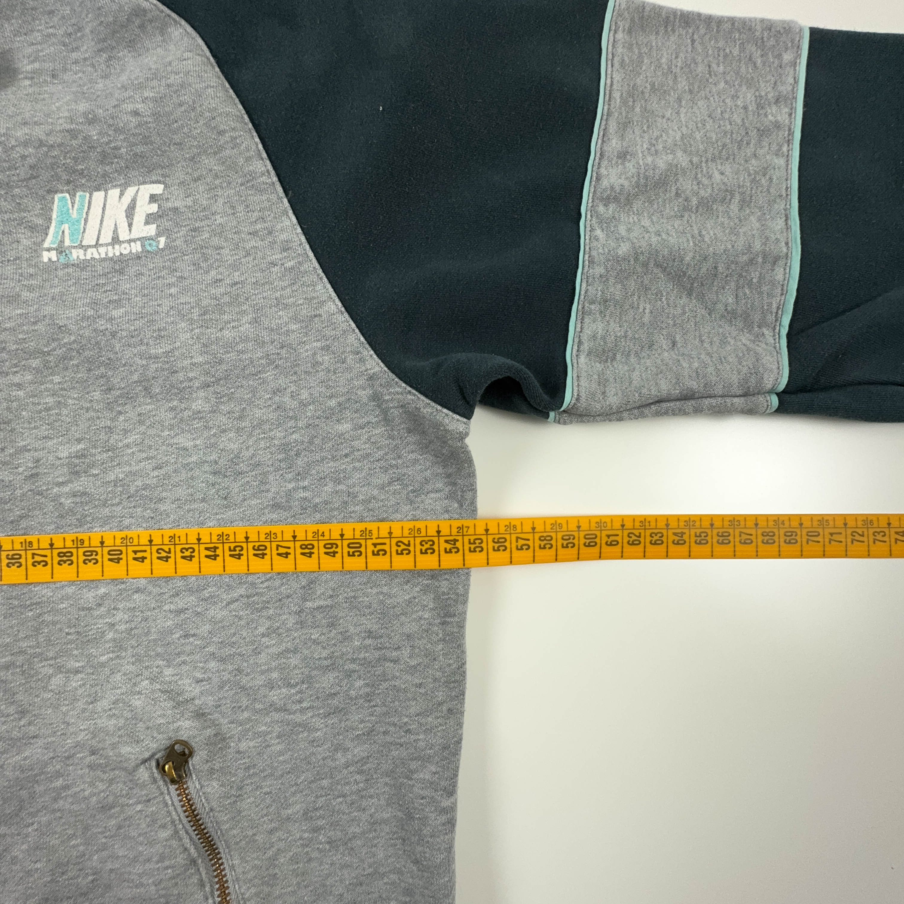 Felpa Nike Vintage grigia e nera con zip e cappuccio anni 2000 - Taglia M uomo