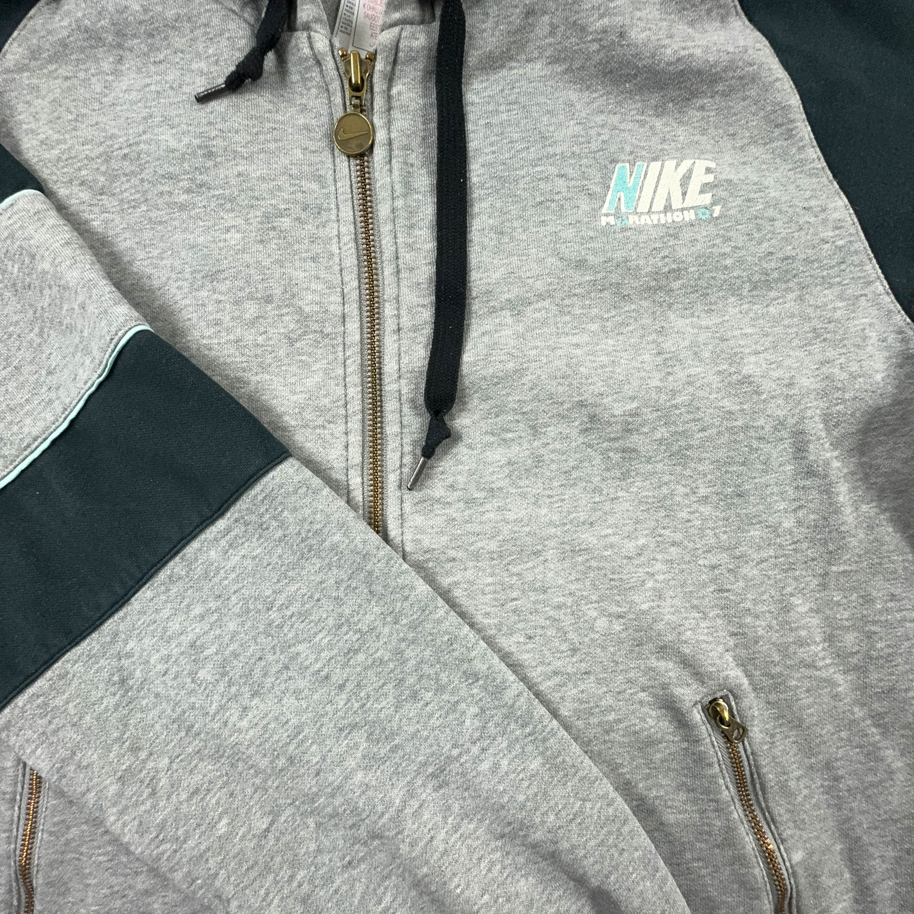 Felpa Nike Vintage grigia e nera con zip e cappuccio anni 2000