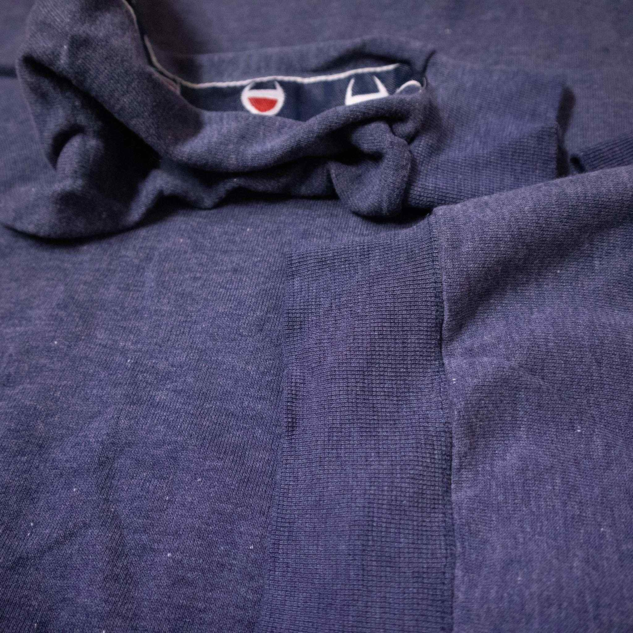 Champion Vintage sweatshirt - Size M