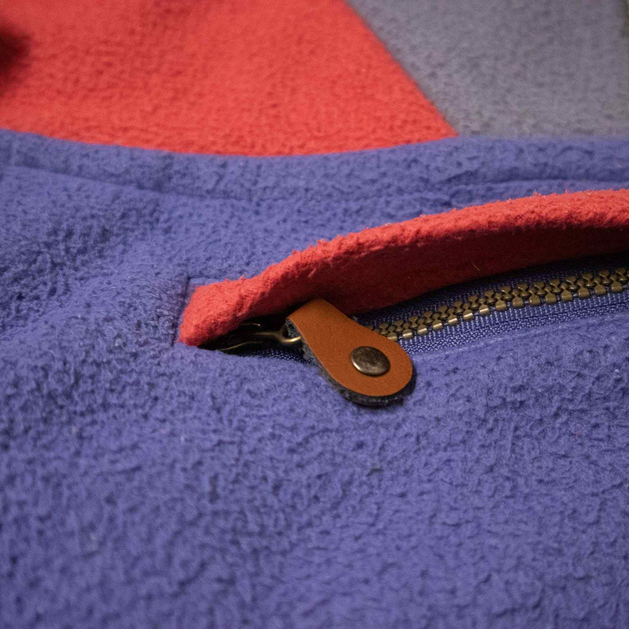 Vintage Fleece - Size M