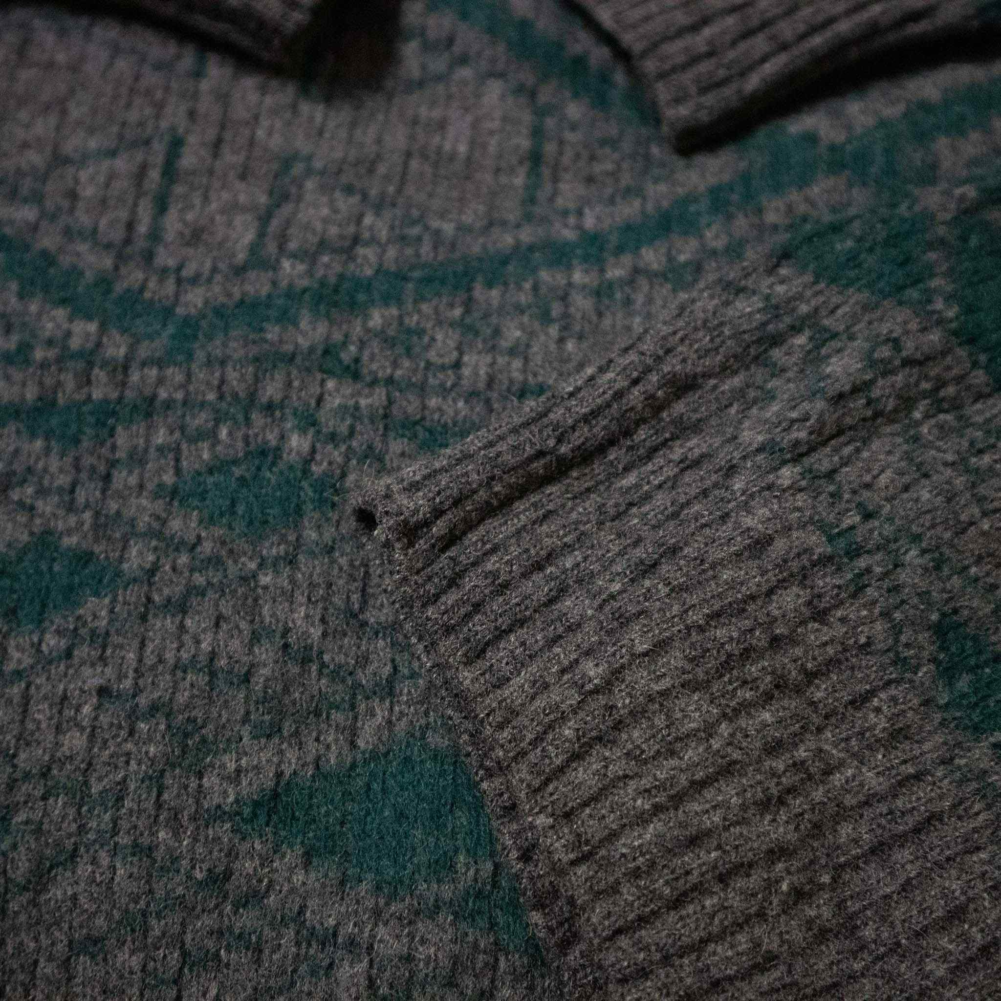 Vintage 100% wool sweater - Size L