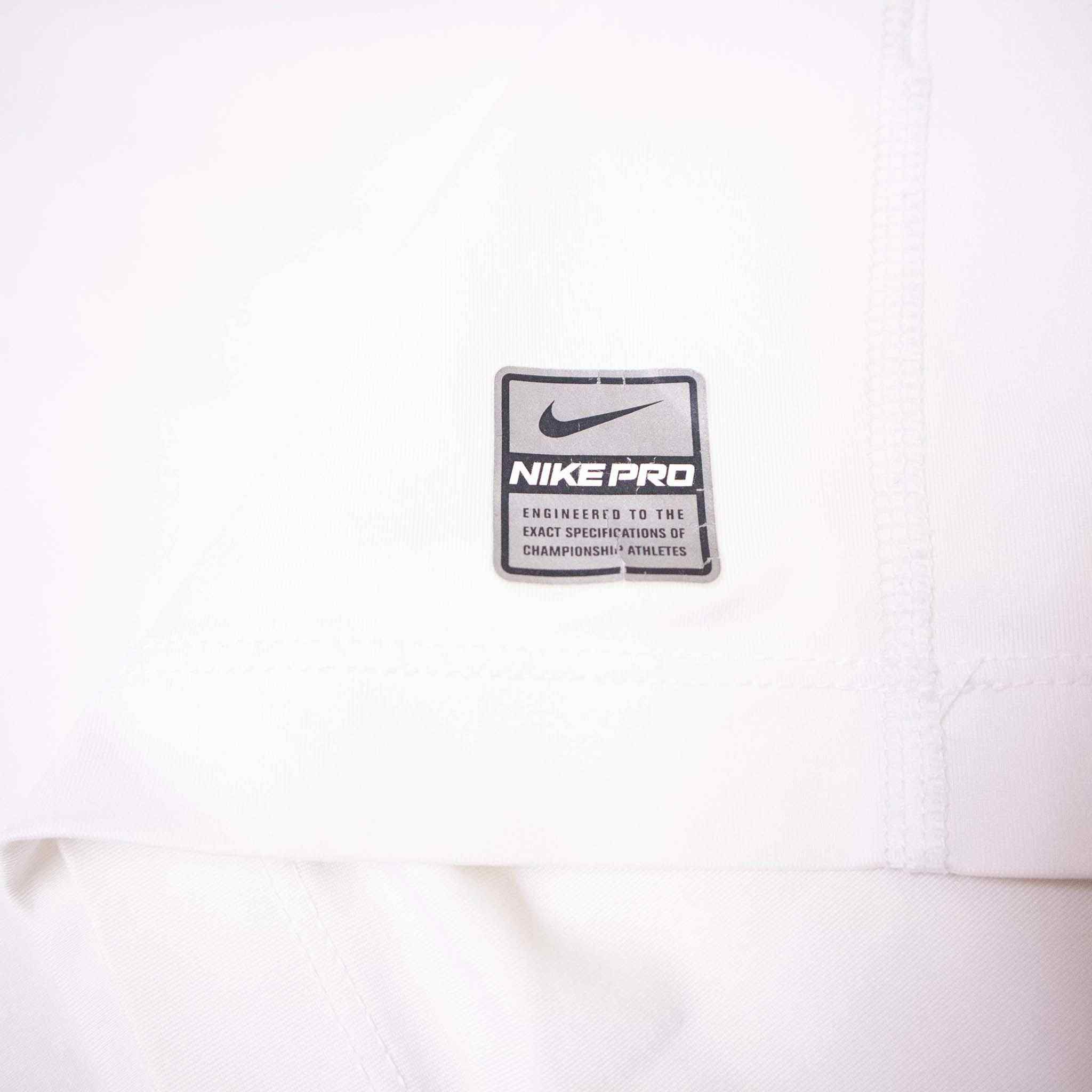 Nike T-Shirt - Size L