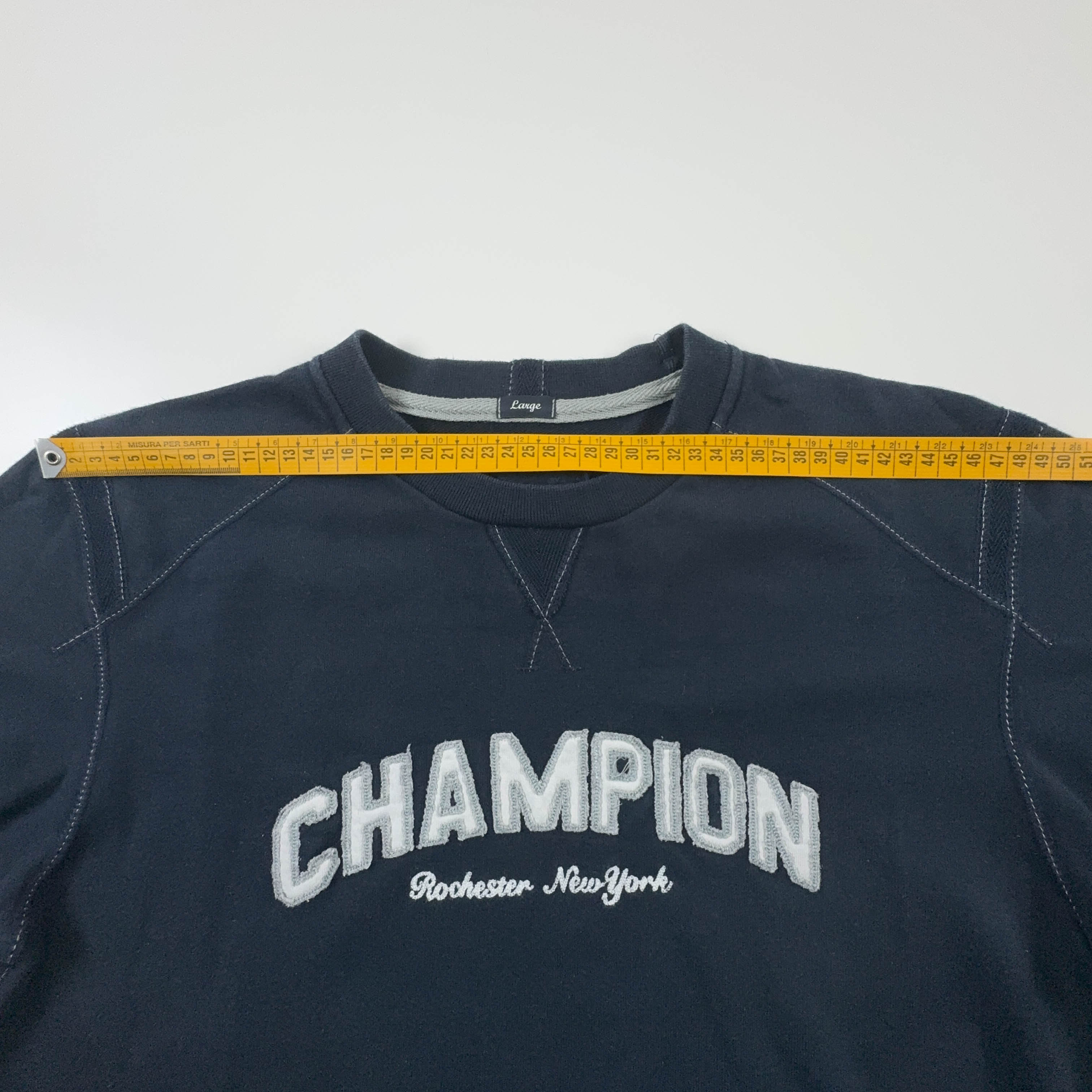 Felpa Champion Vintage blu scura a girocollo 88% cotone anni 2000 - Taglia M/L uomo