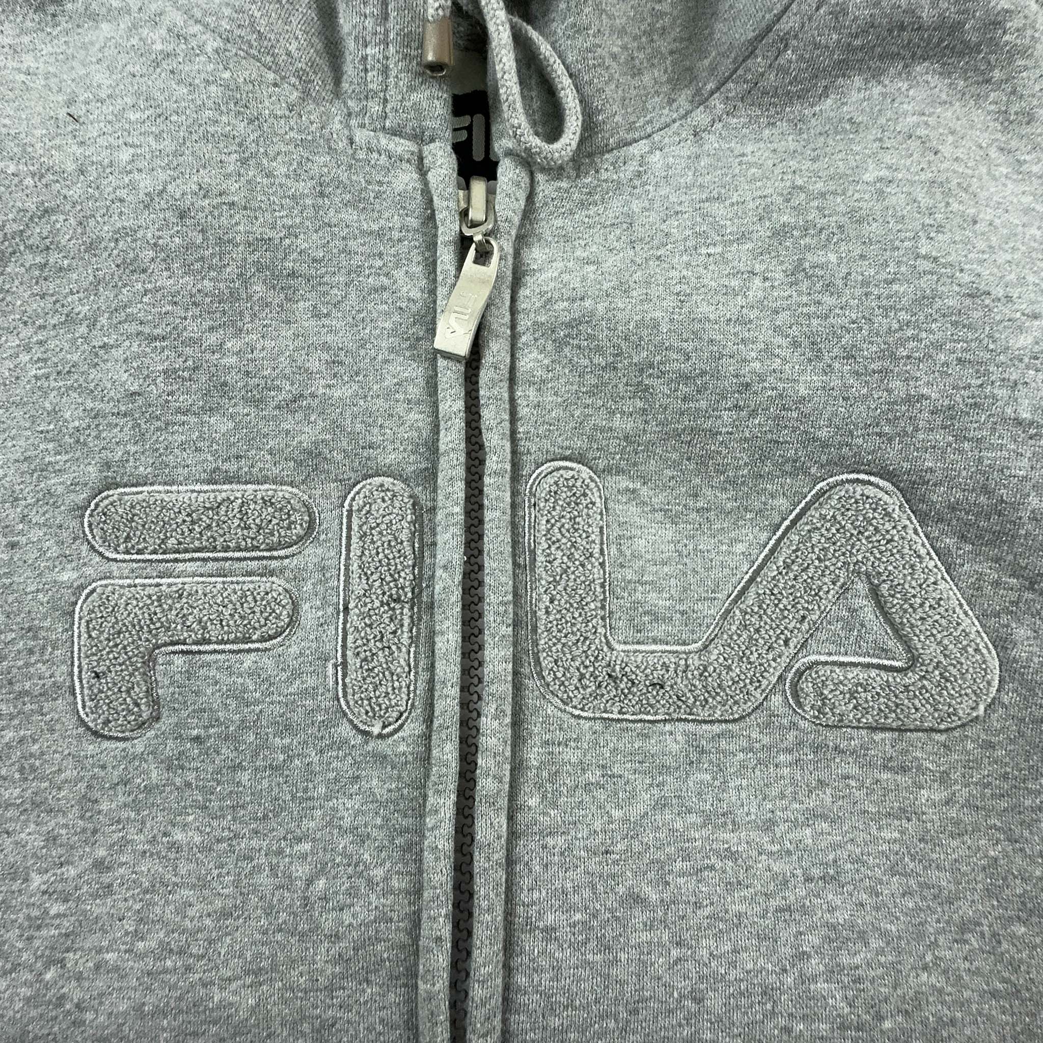 Felpa Fila Vintage grigia con zip e cappuccio anni 2000 - Taglia M uomo