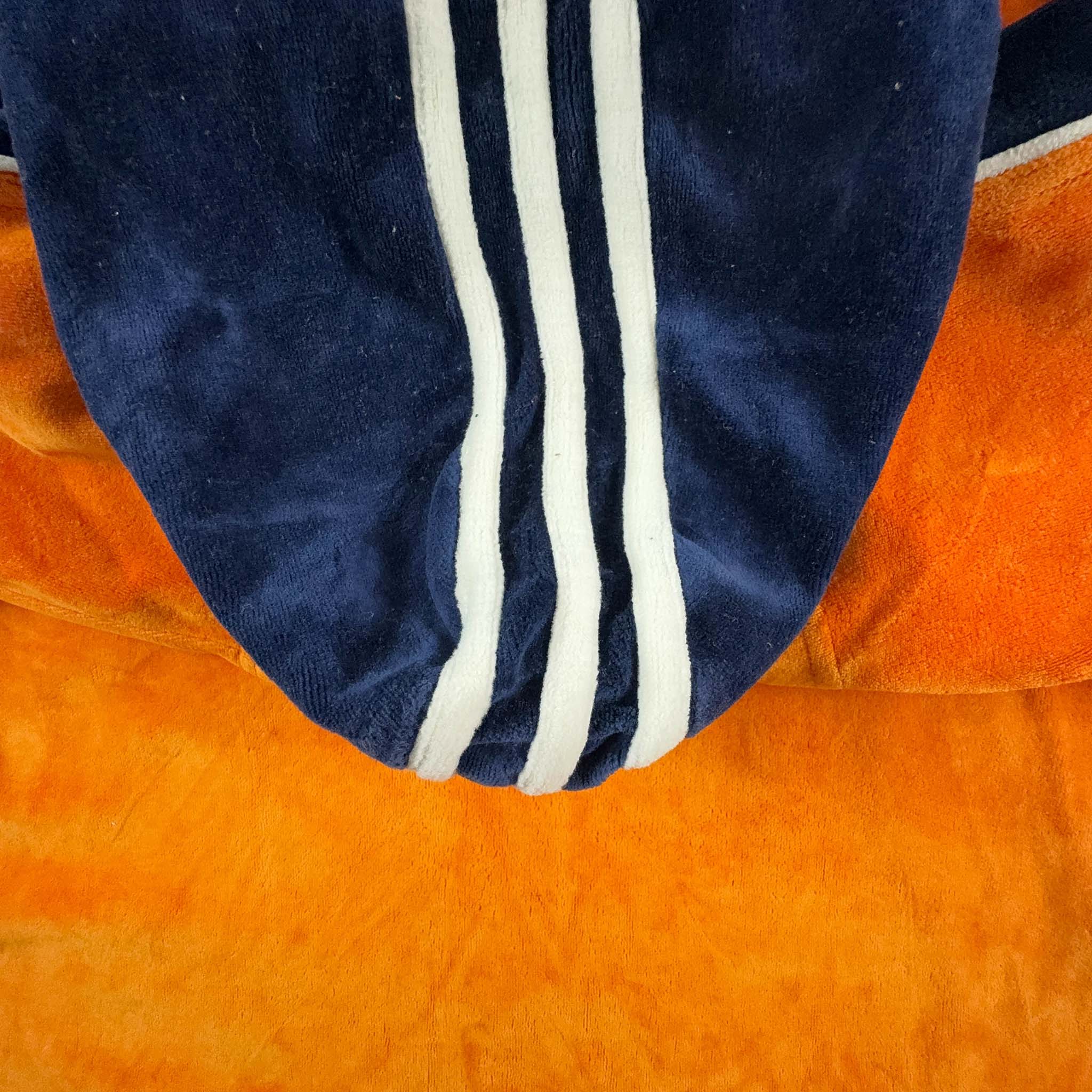 Felpa Adidas Vintage in ciniglia arancione con cappuccio anni 90 - Taglia S/M donna