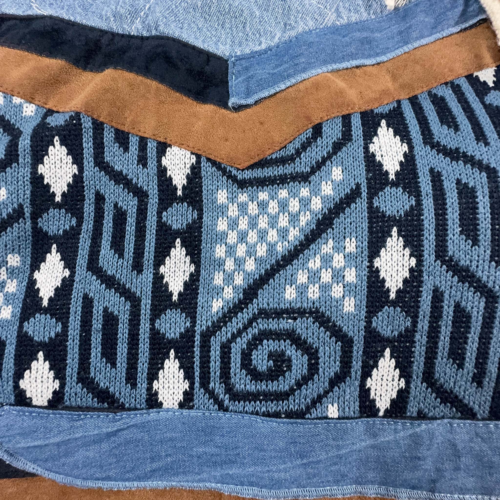 Felpa Vintage blu e bianca con inserti in pelle stile azteco anni 80 - Taglia L uomo