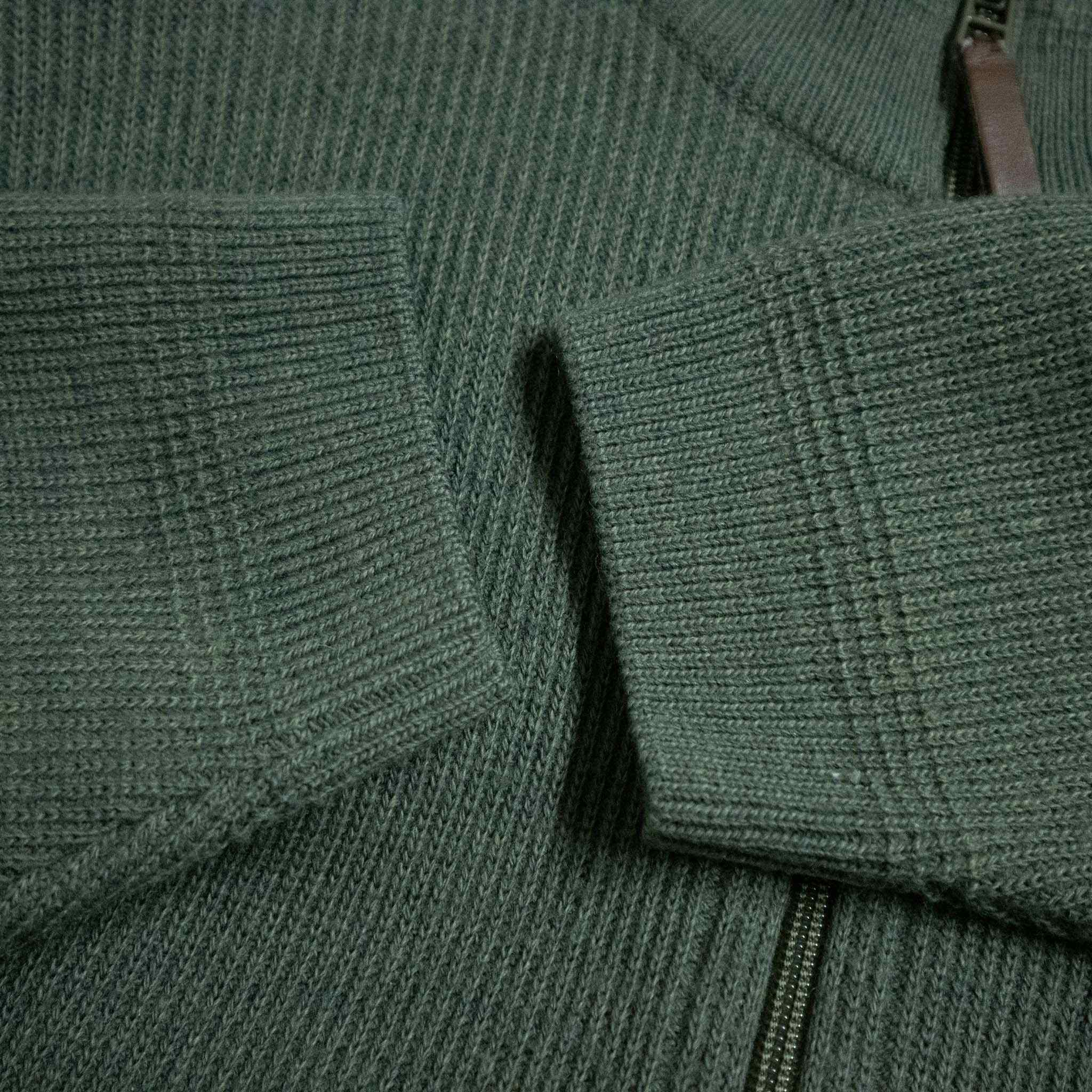 Lacoste sweater 55% wool - Size M/L