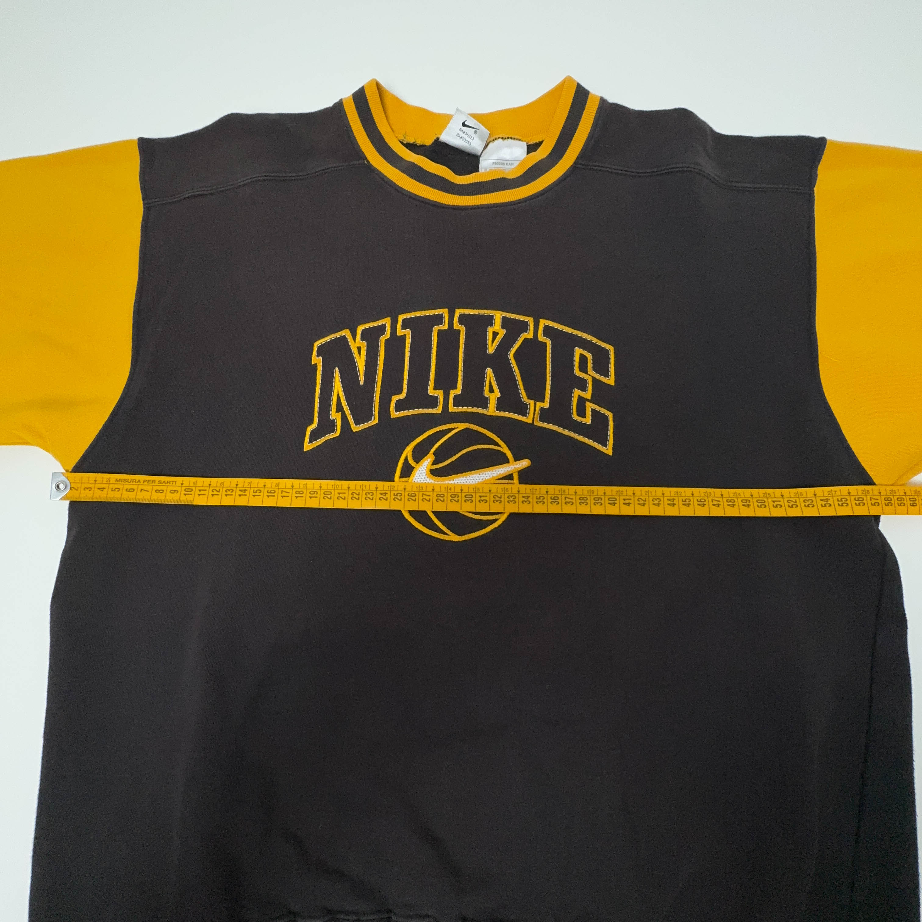 Felpa Nike Vintage nera e gialla a girocollo con ricamo - Taglia S/M uomo