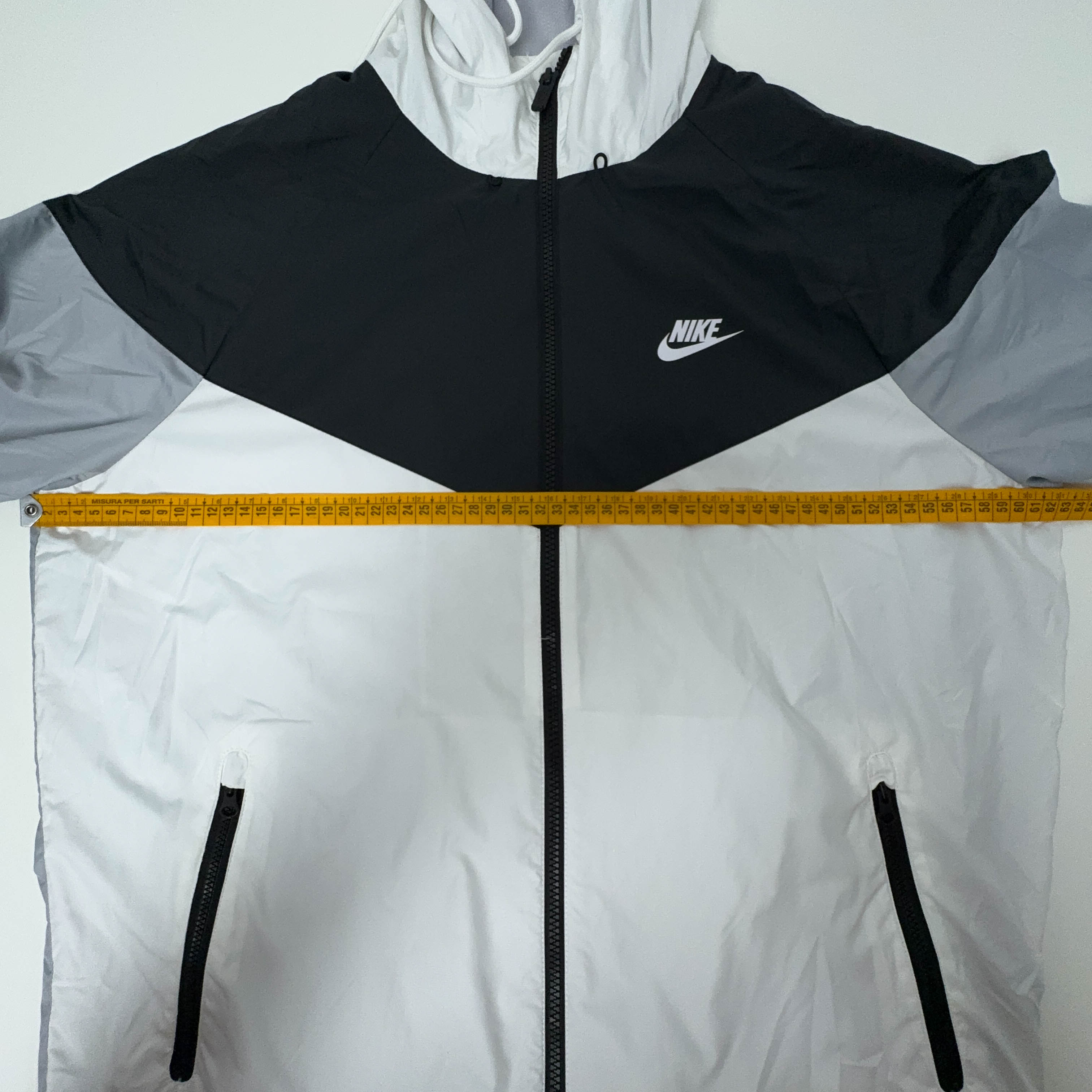 Giacca a vento Nike bianca nera e grigia con zip e cappuccio - Taglia L uomo
