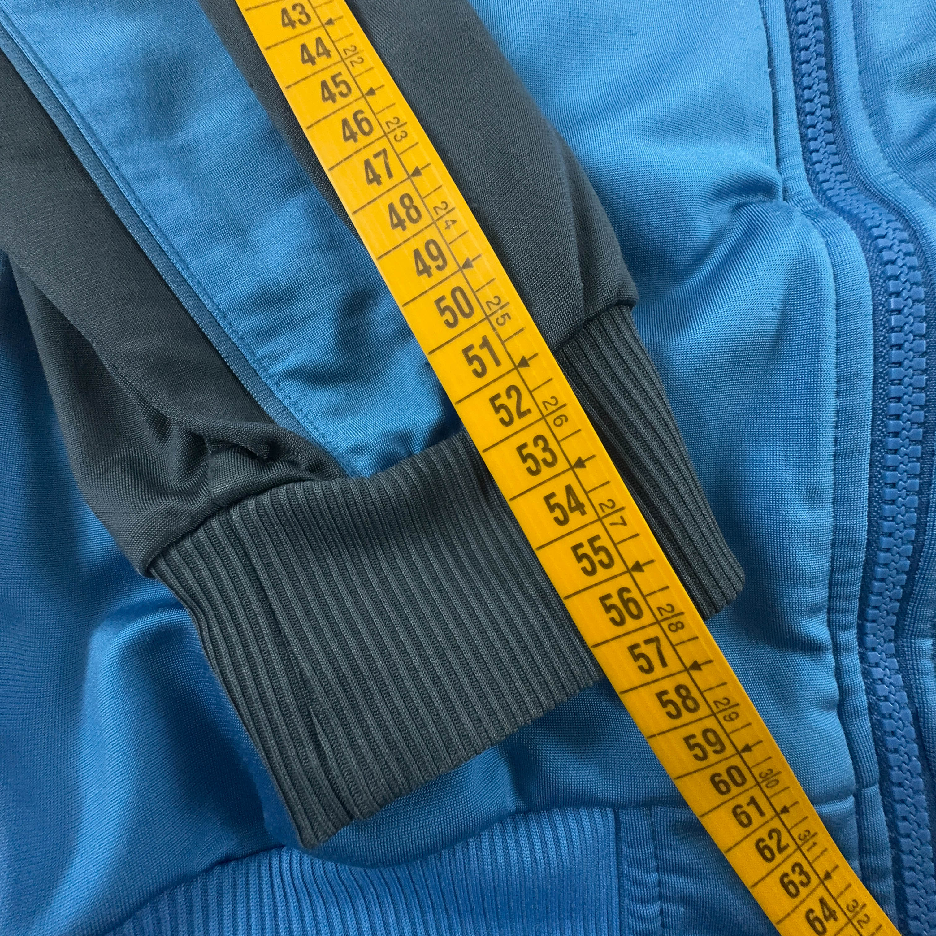 Felpa Adidas Vintage blu e grigia con zip anni 2000 - Taglia D6 180 uomo