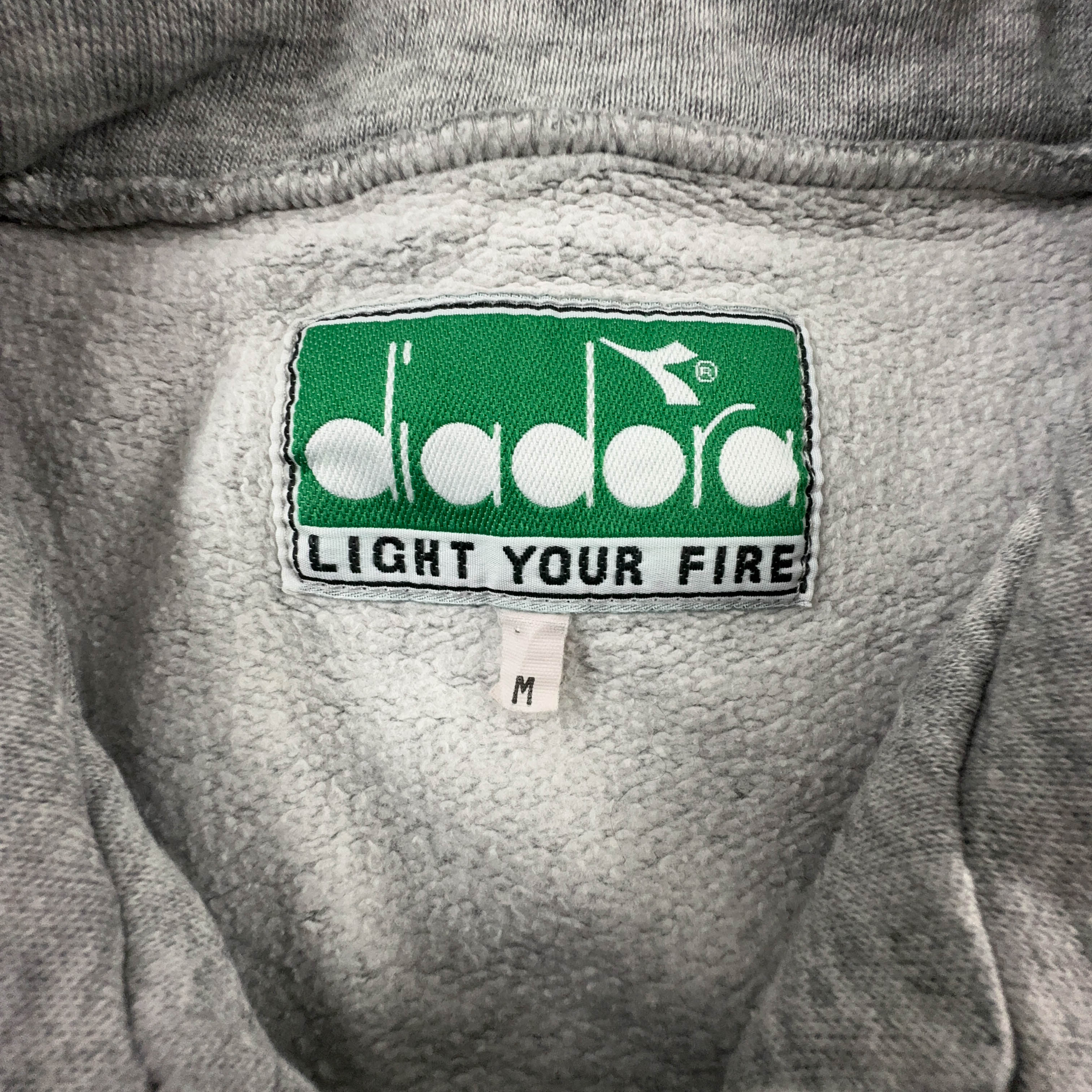 Felpa Diadora Vintage grigia con zip 70% cotone anni 90 - Taglia S/M uomo