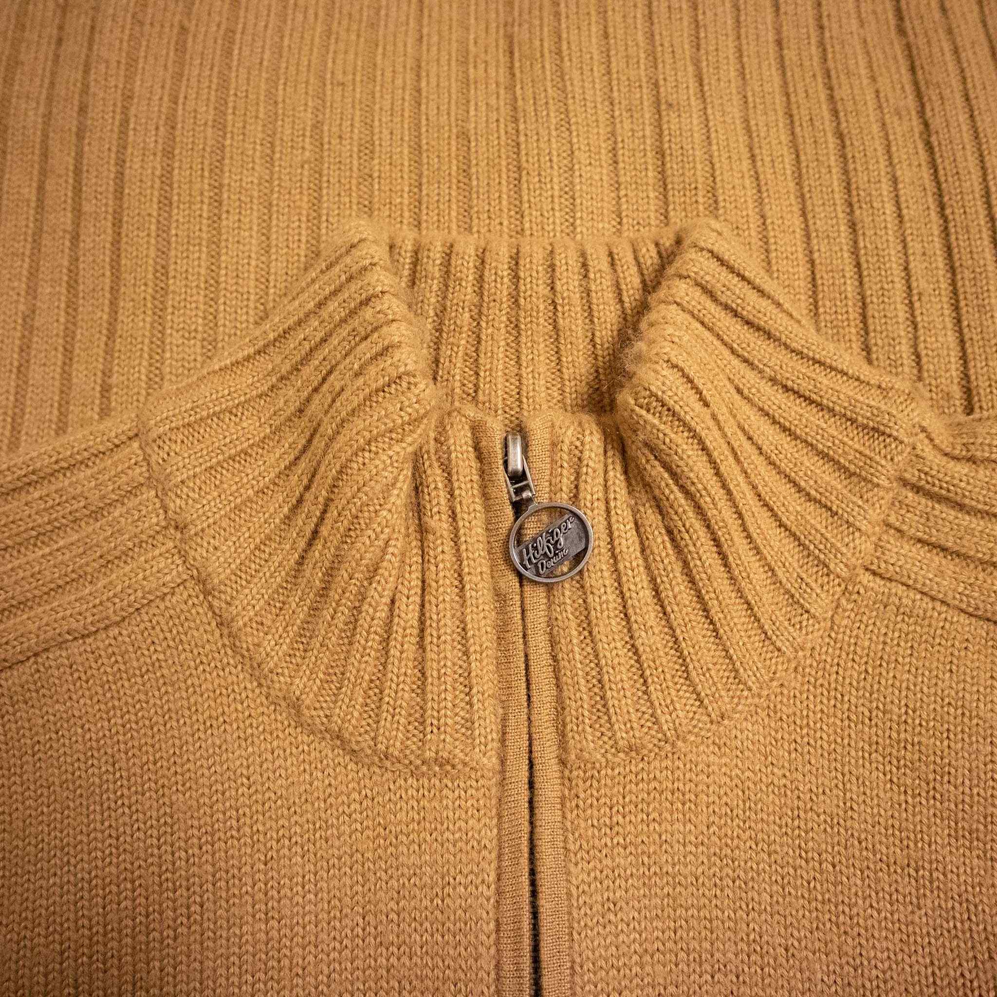 Tommy Hilfiger sweater 50% wool - Size M