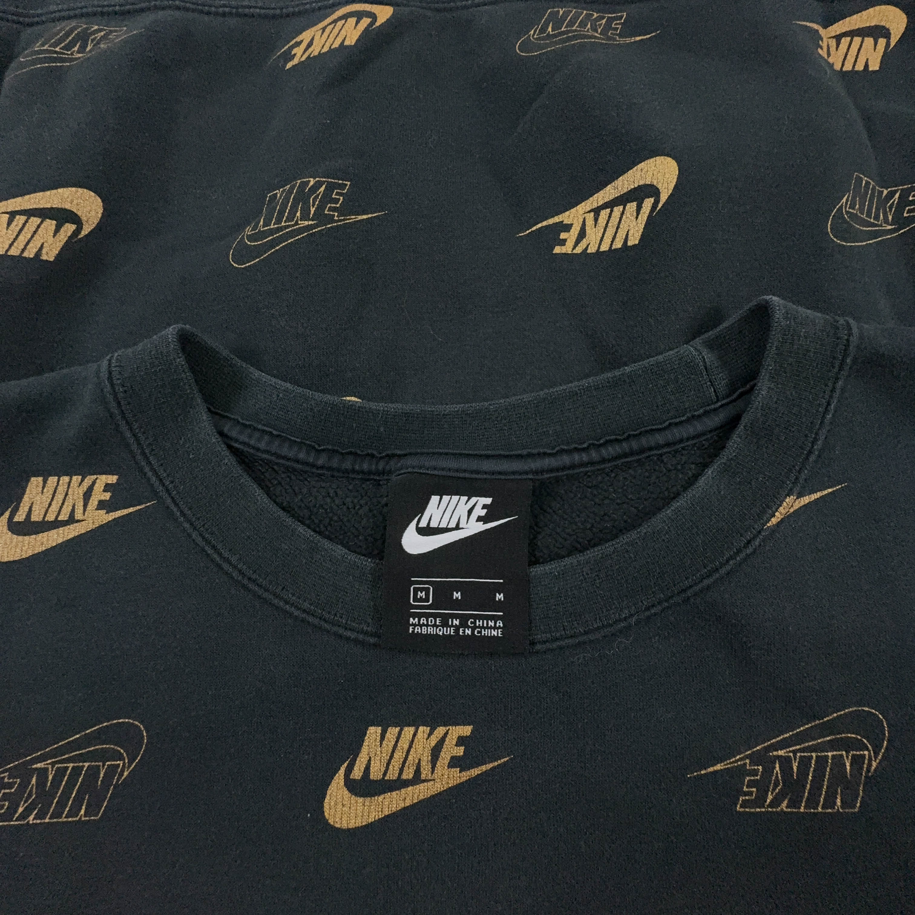 Felpa Nike nera con stampe a girocollo 80% cotone - Taglia M uomo