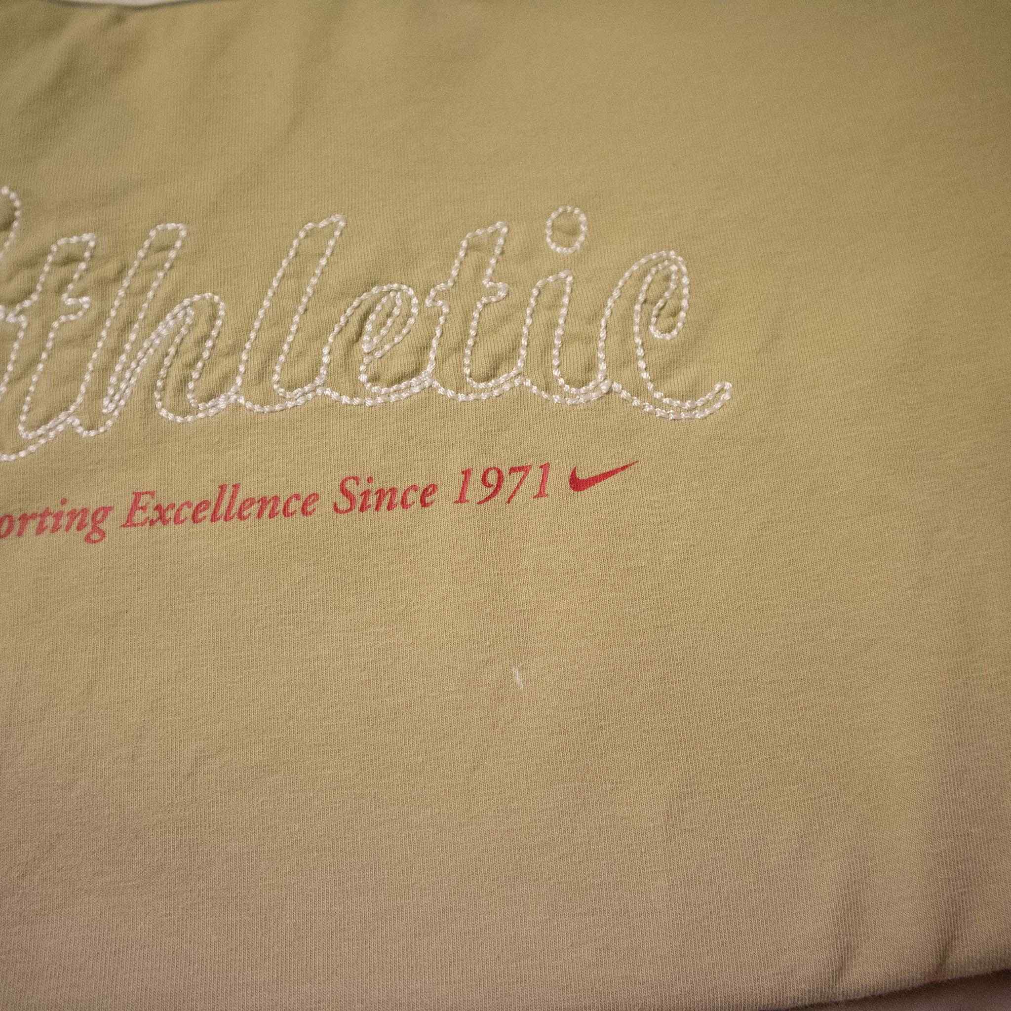 Nike T shirt - Size S/M