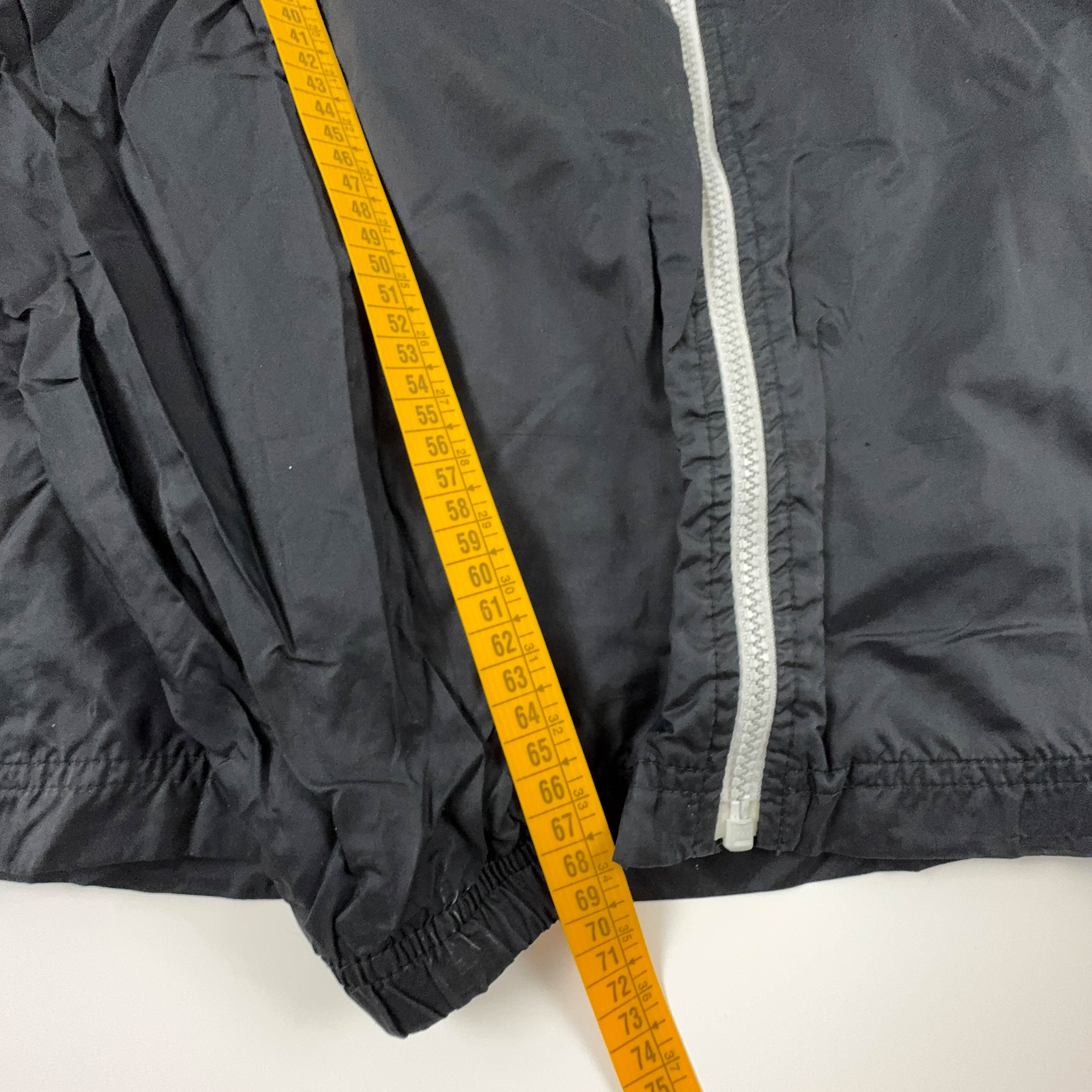 Giacca a vento Nike nera con zip logo ricamato - Taglia L uomo