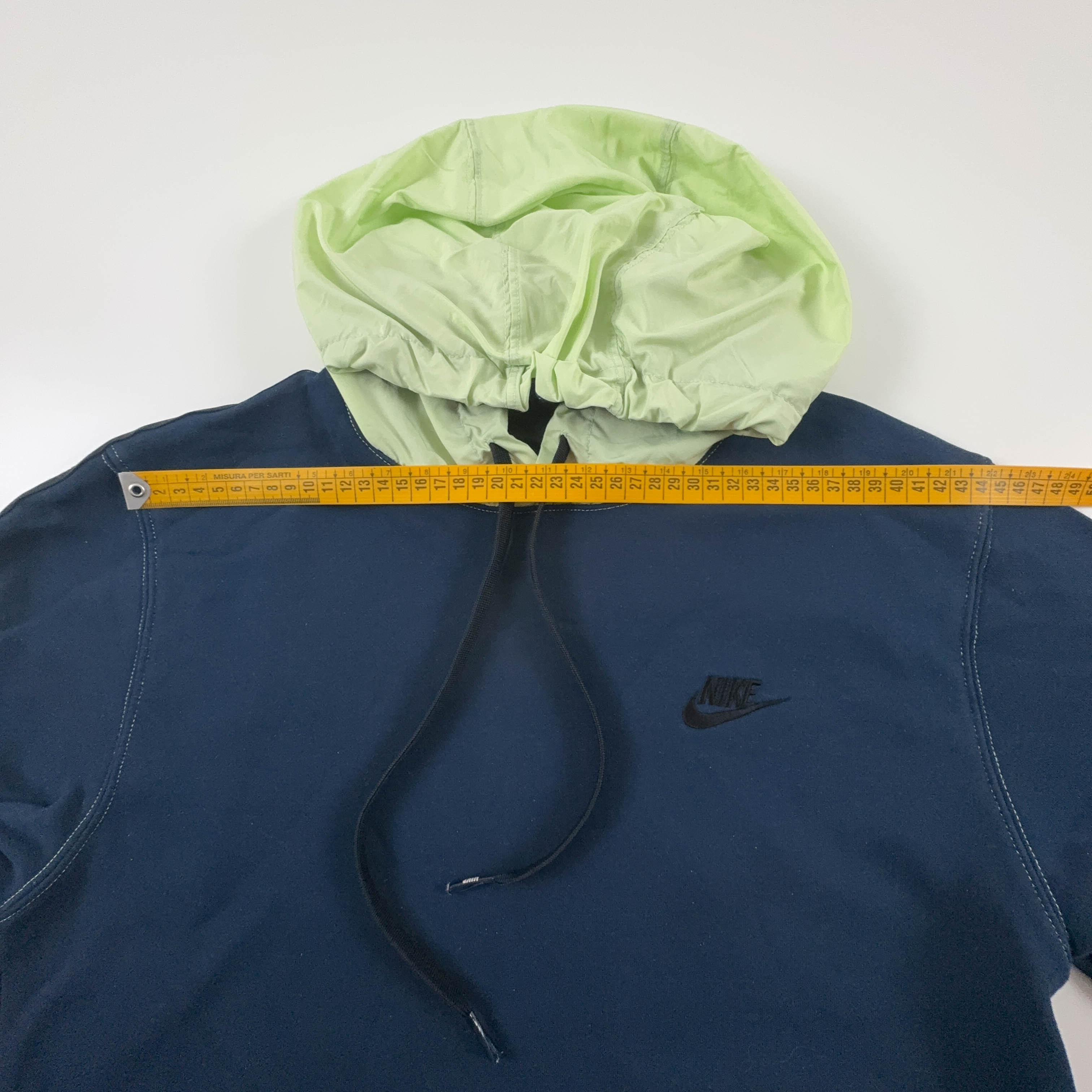 Felpa Nike blu con cappuccio e logo ricamato 80% cotone - Taglia S/M uomo