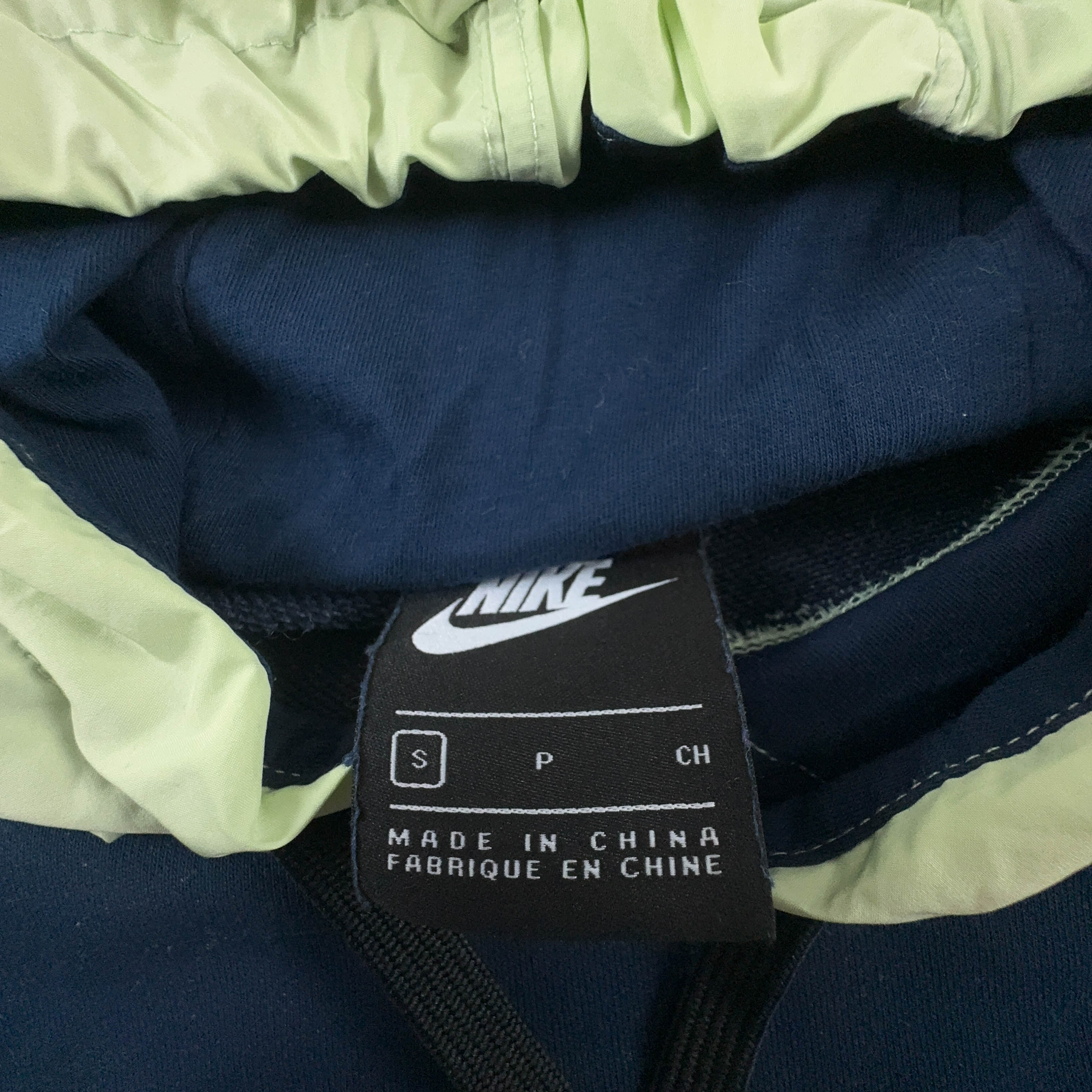 Felpa Nike blu con cappuccio e logo ricamato 80% cotone - Taglia S/M uomo