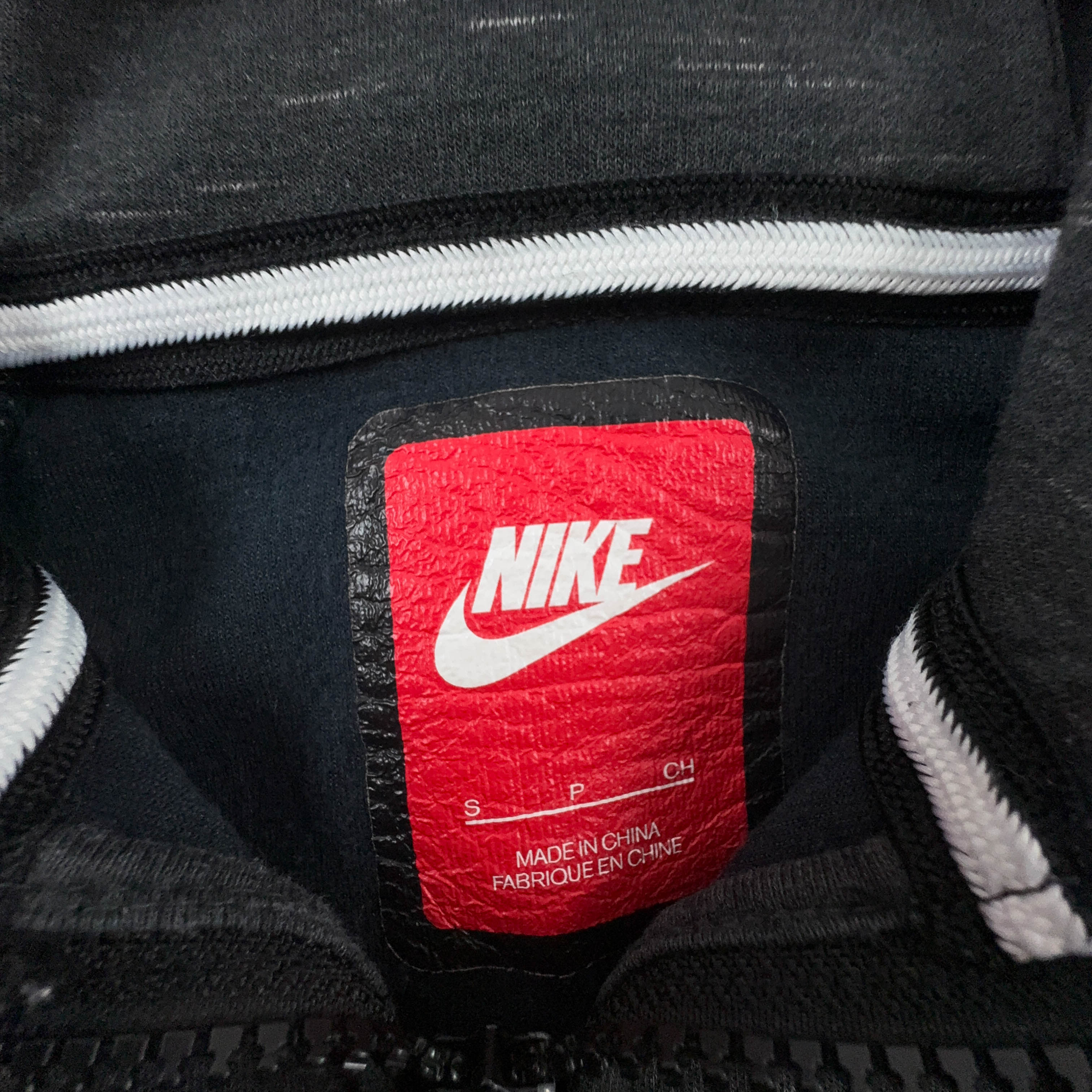 Felpa Nike grigia scura con cappuccio e zip 80% cotone - Taglia S/M uomo