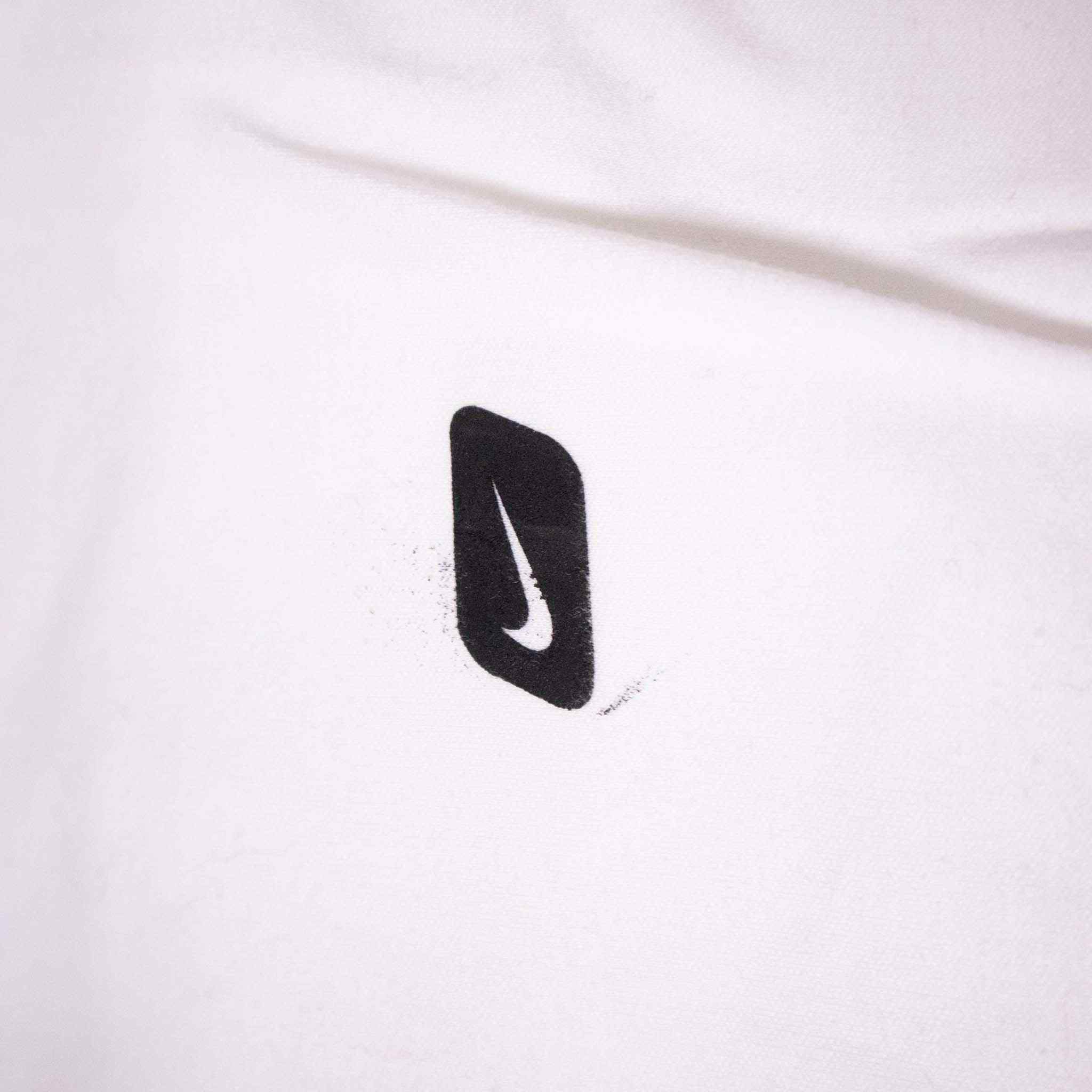 Nike T-Shirt - Size M