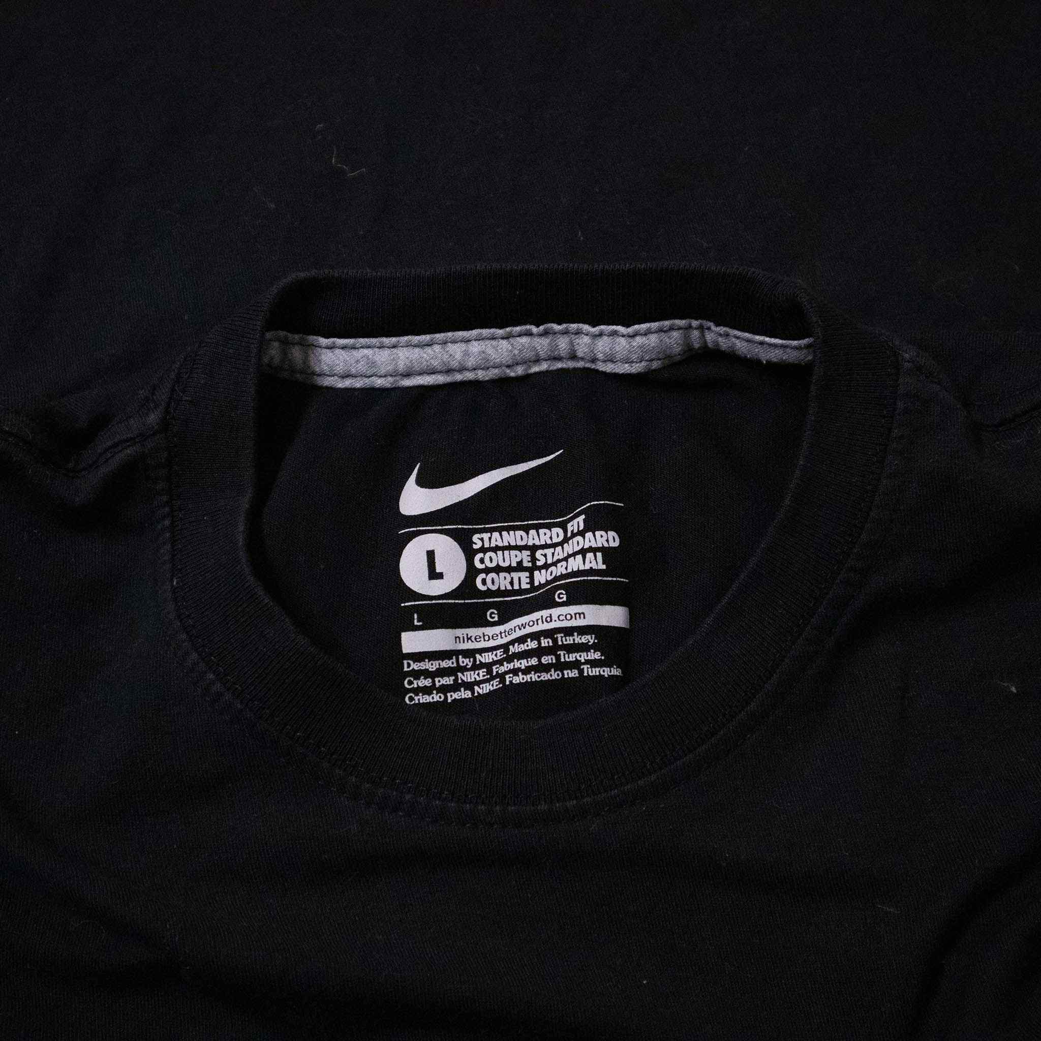 Nike T-Shirt - Size L