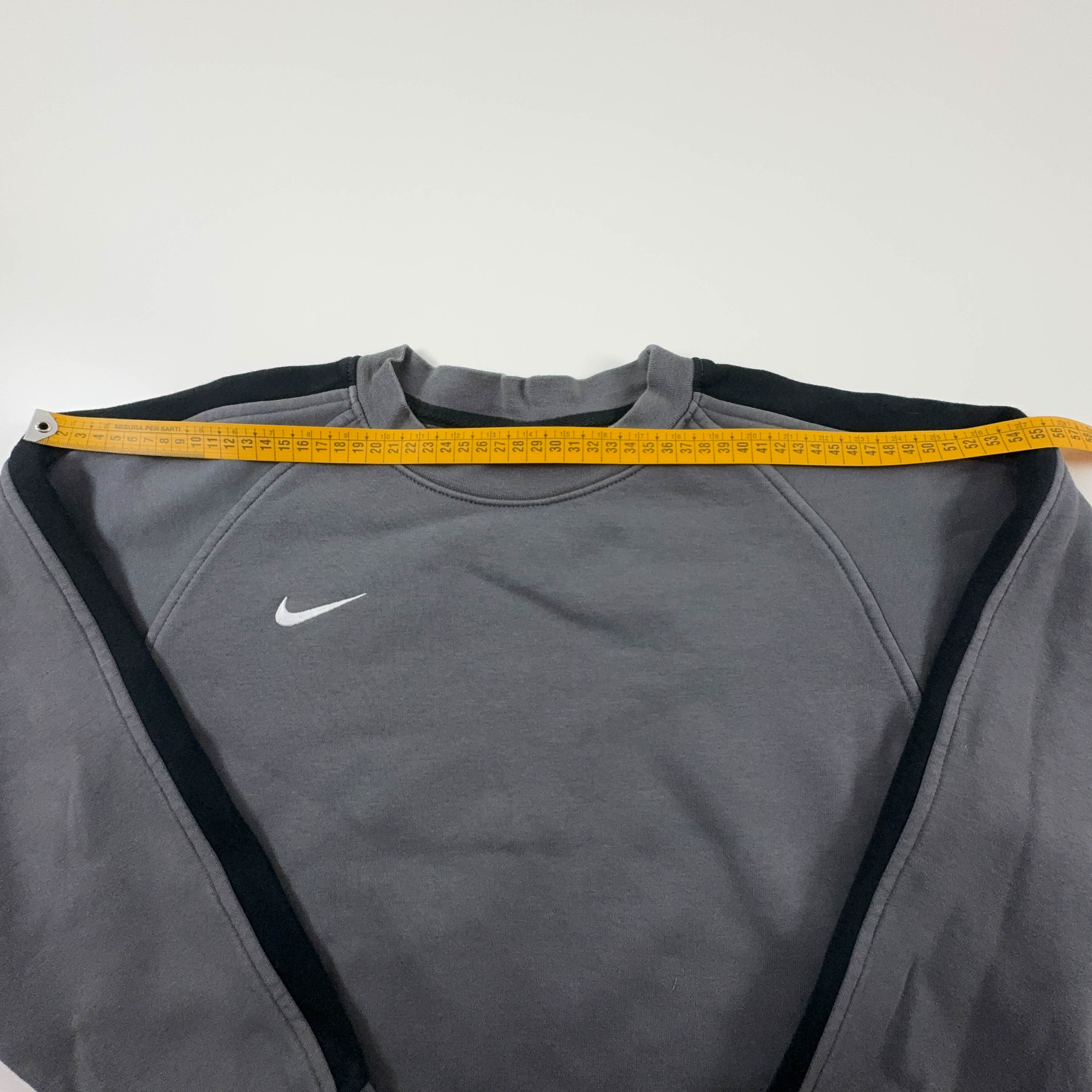 Felpa Nike Vintage grigia a girocollo 76% cotone anni 2000 - Taglia XXS/XS uomo