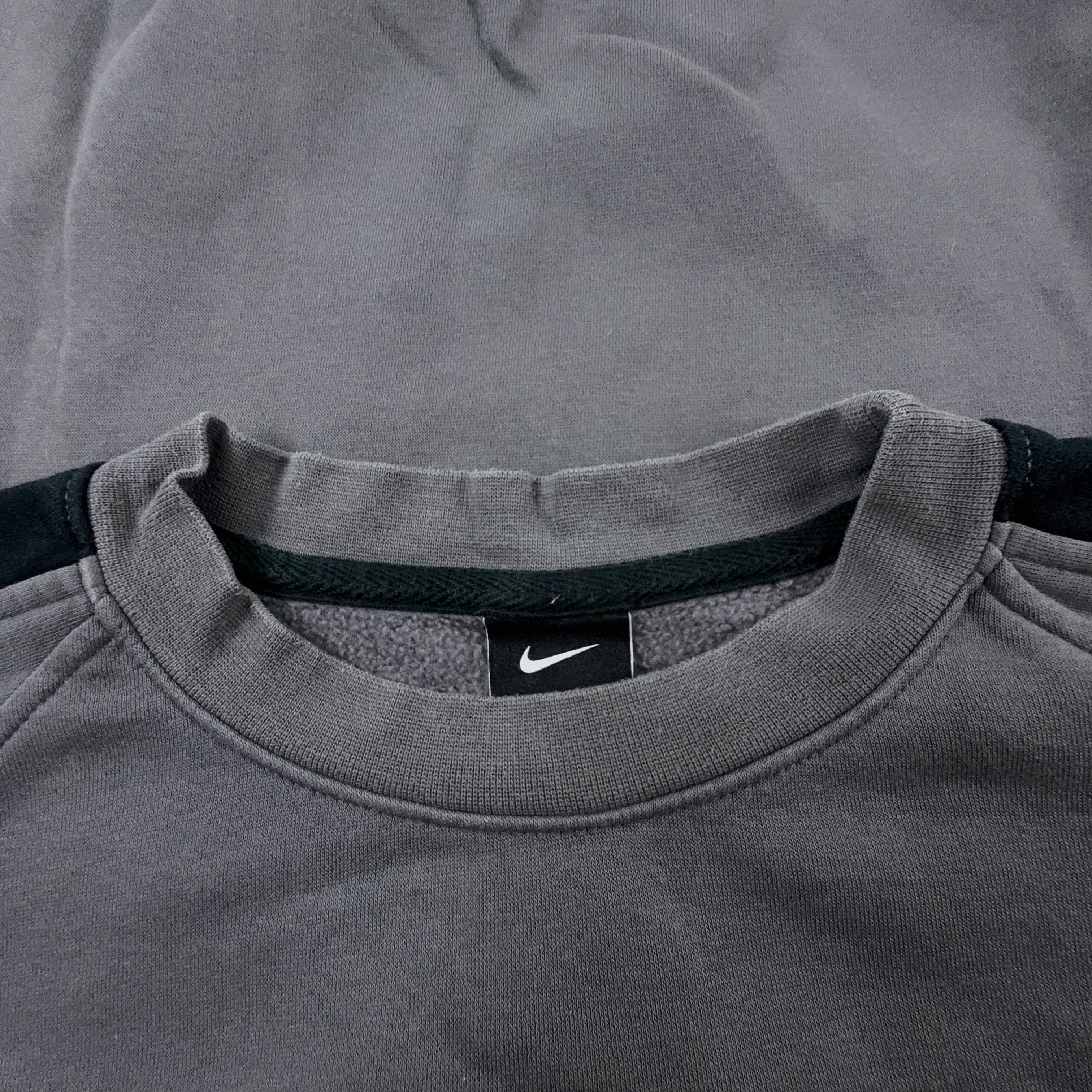Felpa Nike Vintage grigia a girocollo 76% cotone anni 2000 - Taglia XXS/XS uomo