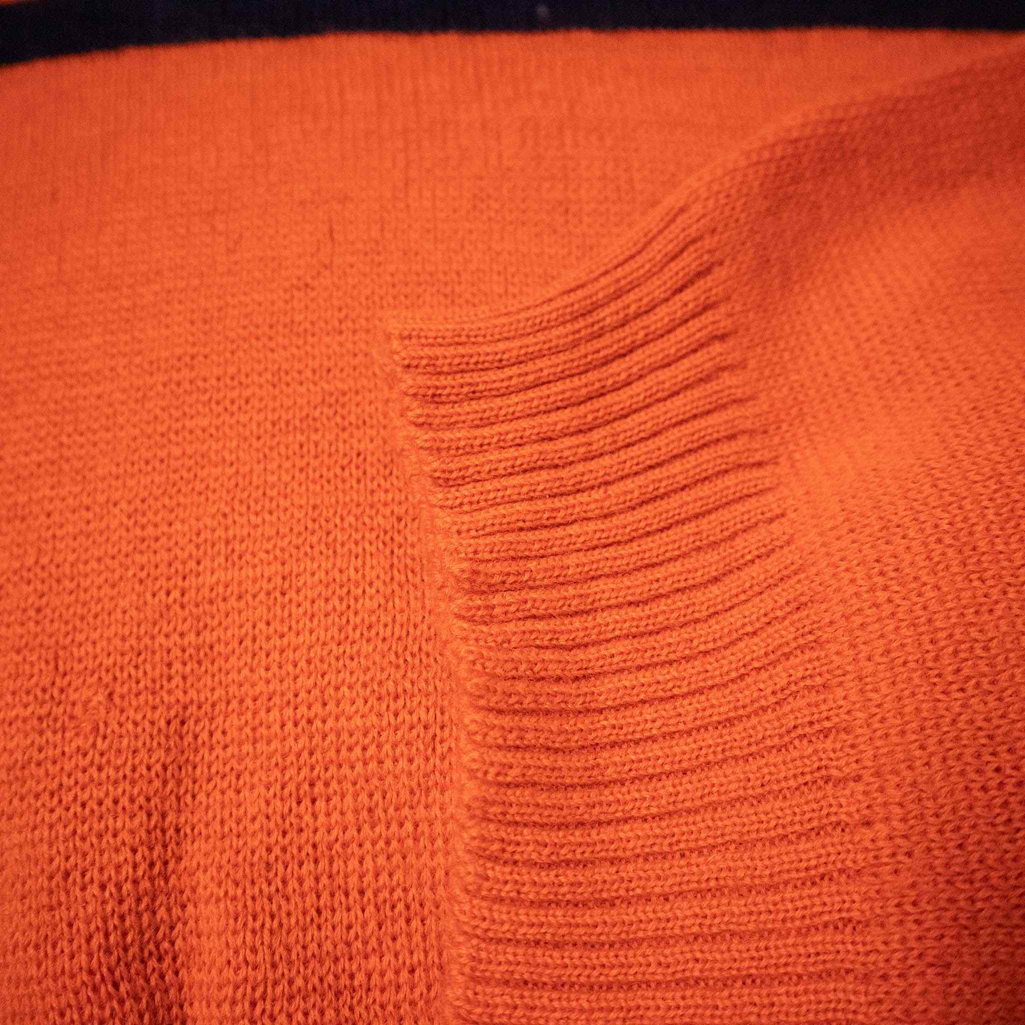 Vintage 100% wool sweater - Size S