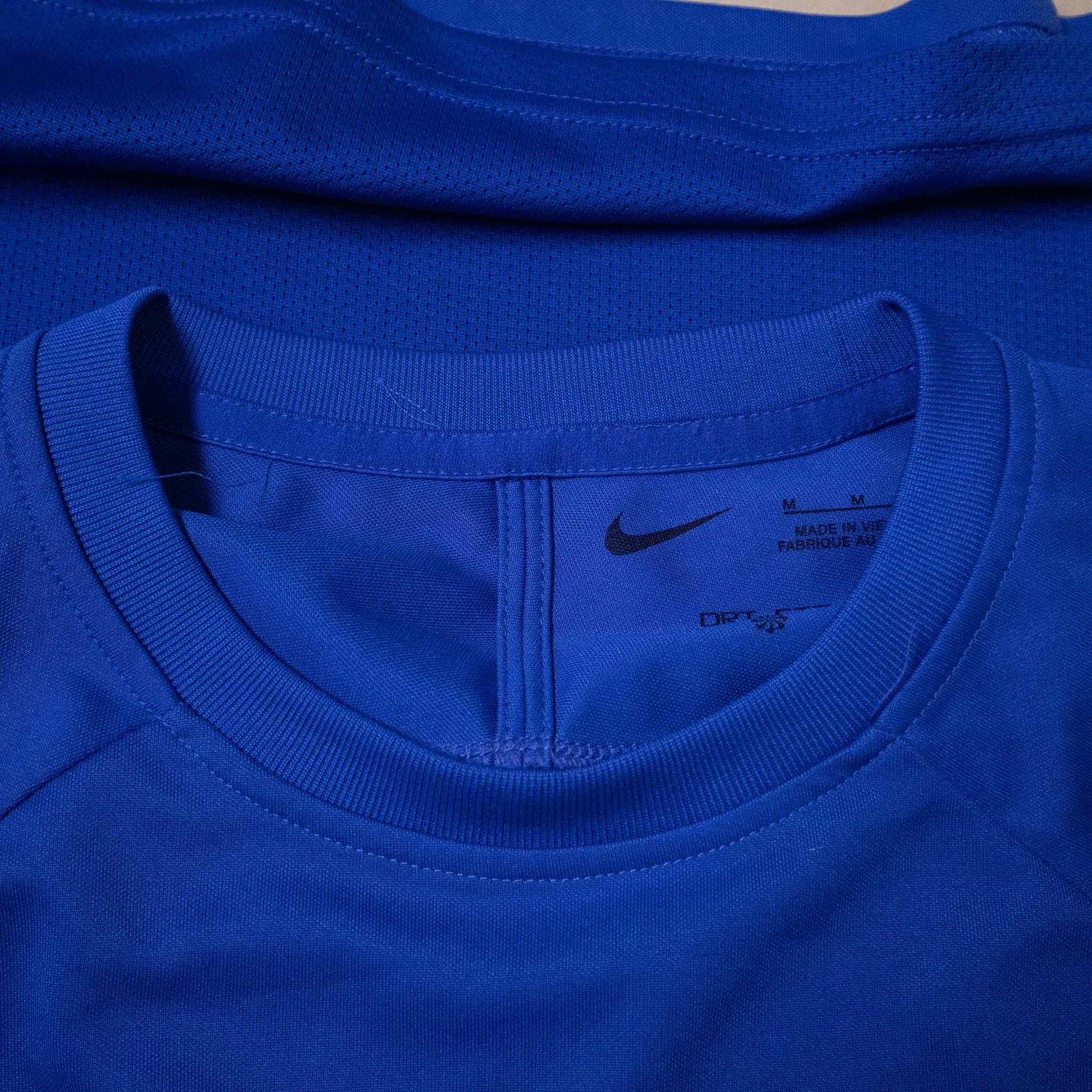 Nike T-Shirt - Size M