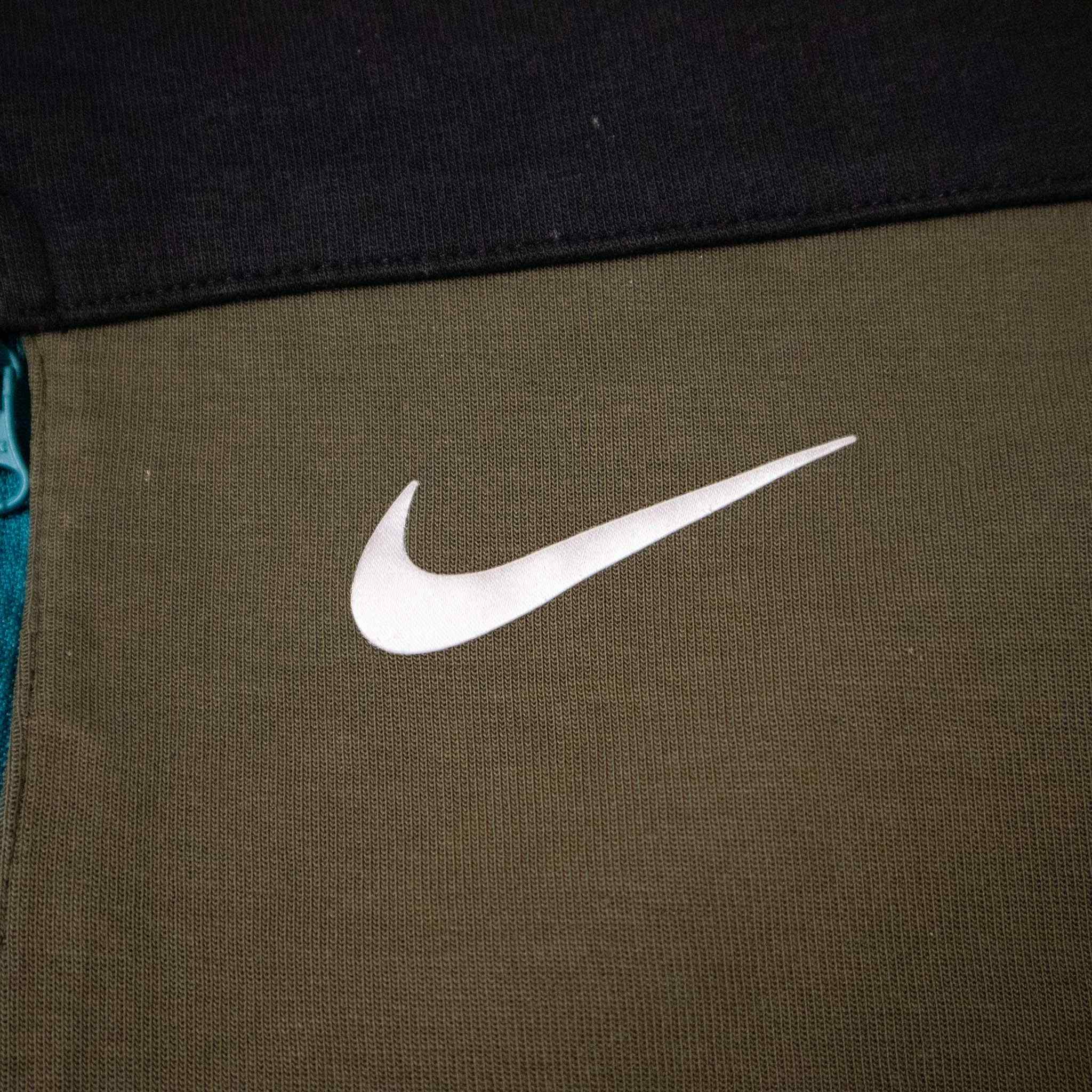 Nike Sweatshirt - Size M