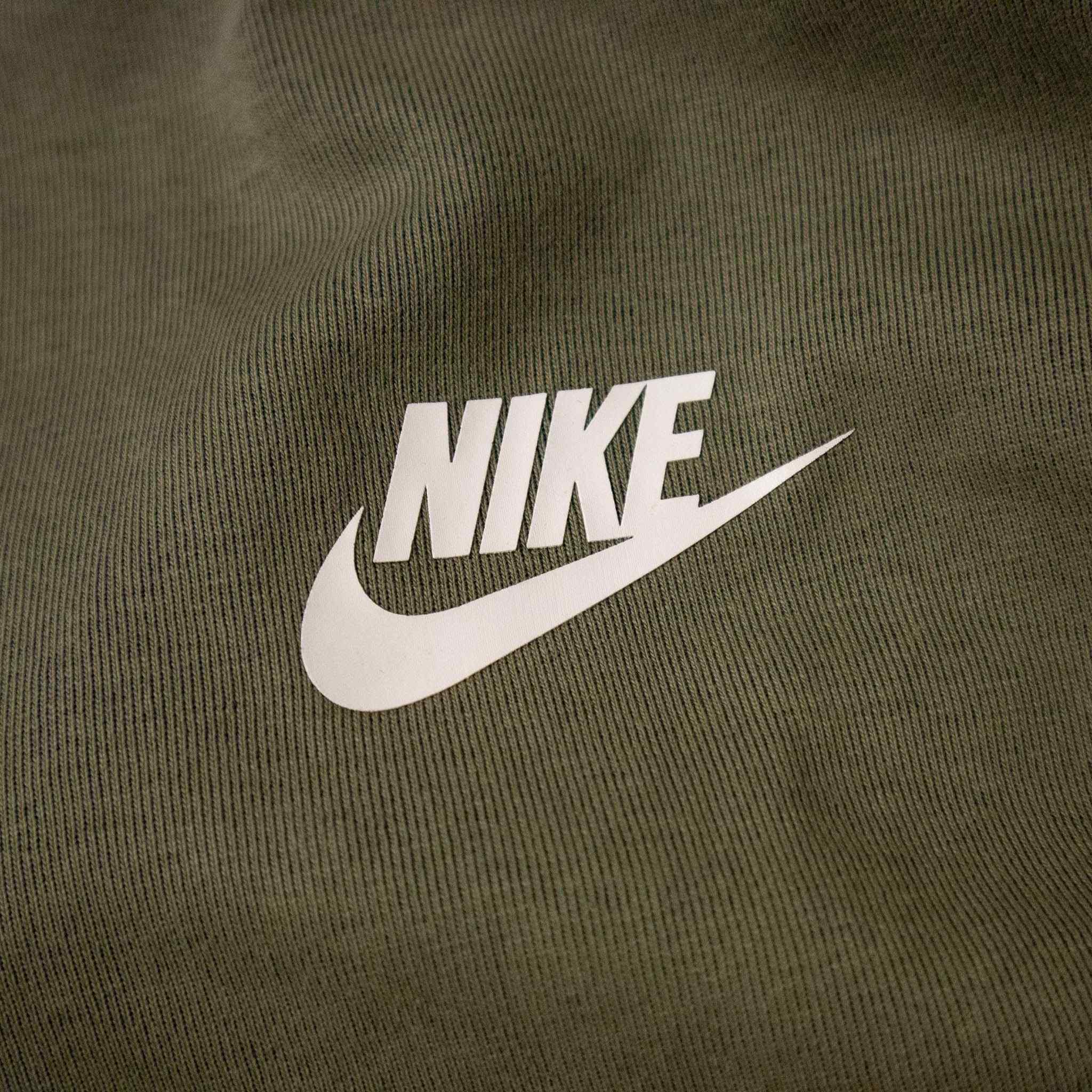 Nike Sweatshirt - Size L