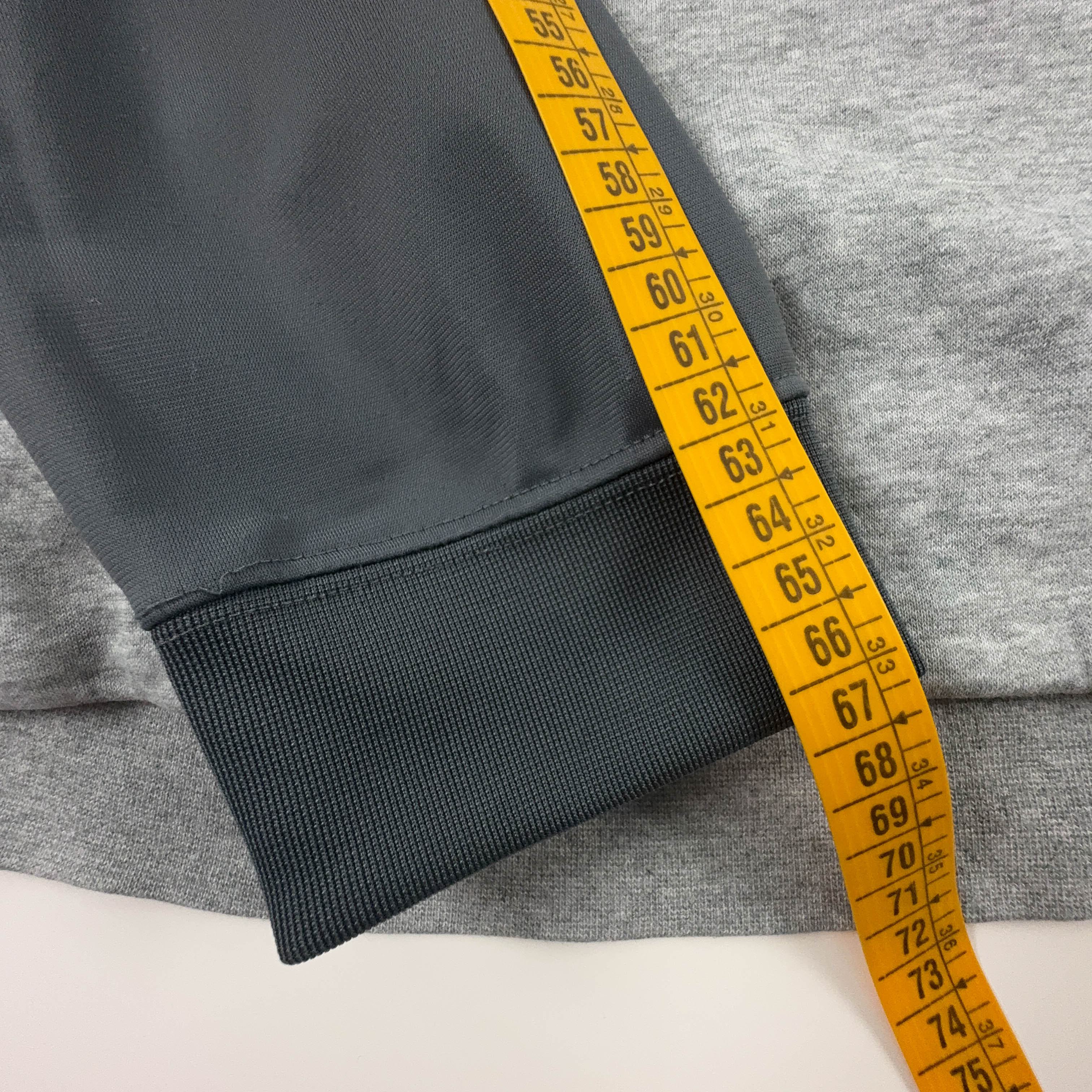Felpa Nike grigia a girocollo con tasca laterale 80% cotone - Taglia L/XL uomo