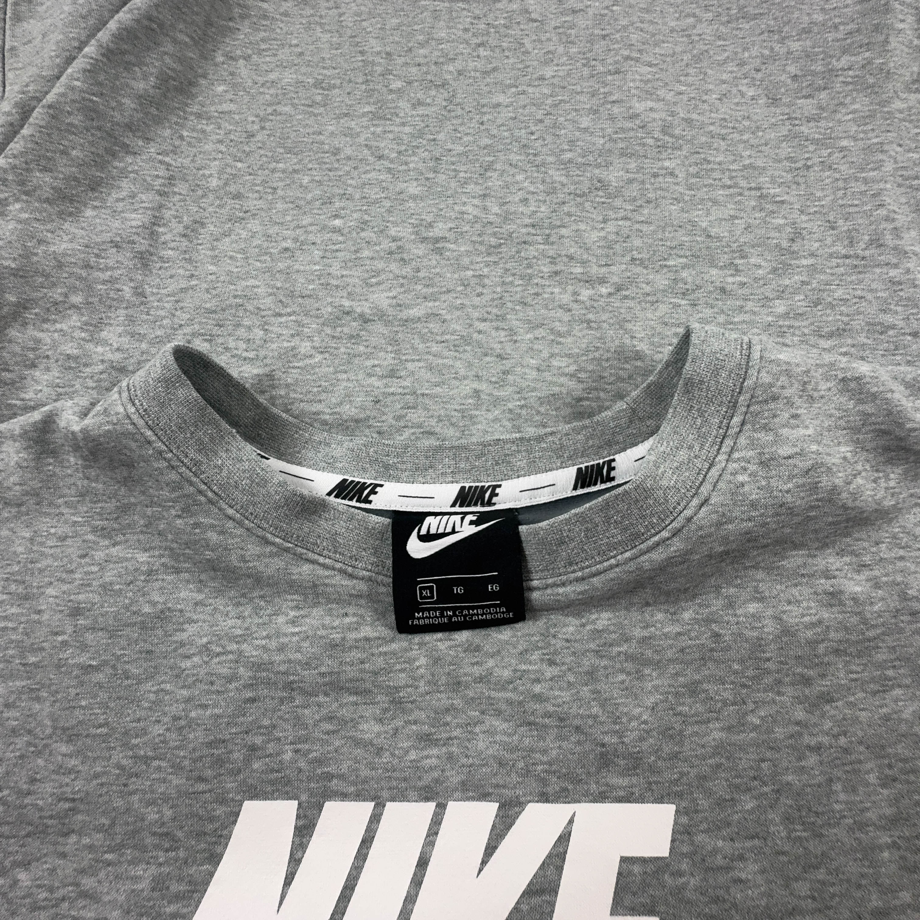 Felpa Nike grigia a girocollo con tasca laterale 80% cotone - Taglia L/XL uomo