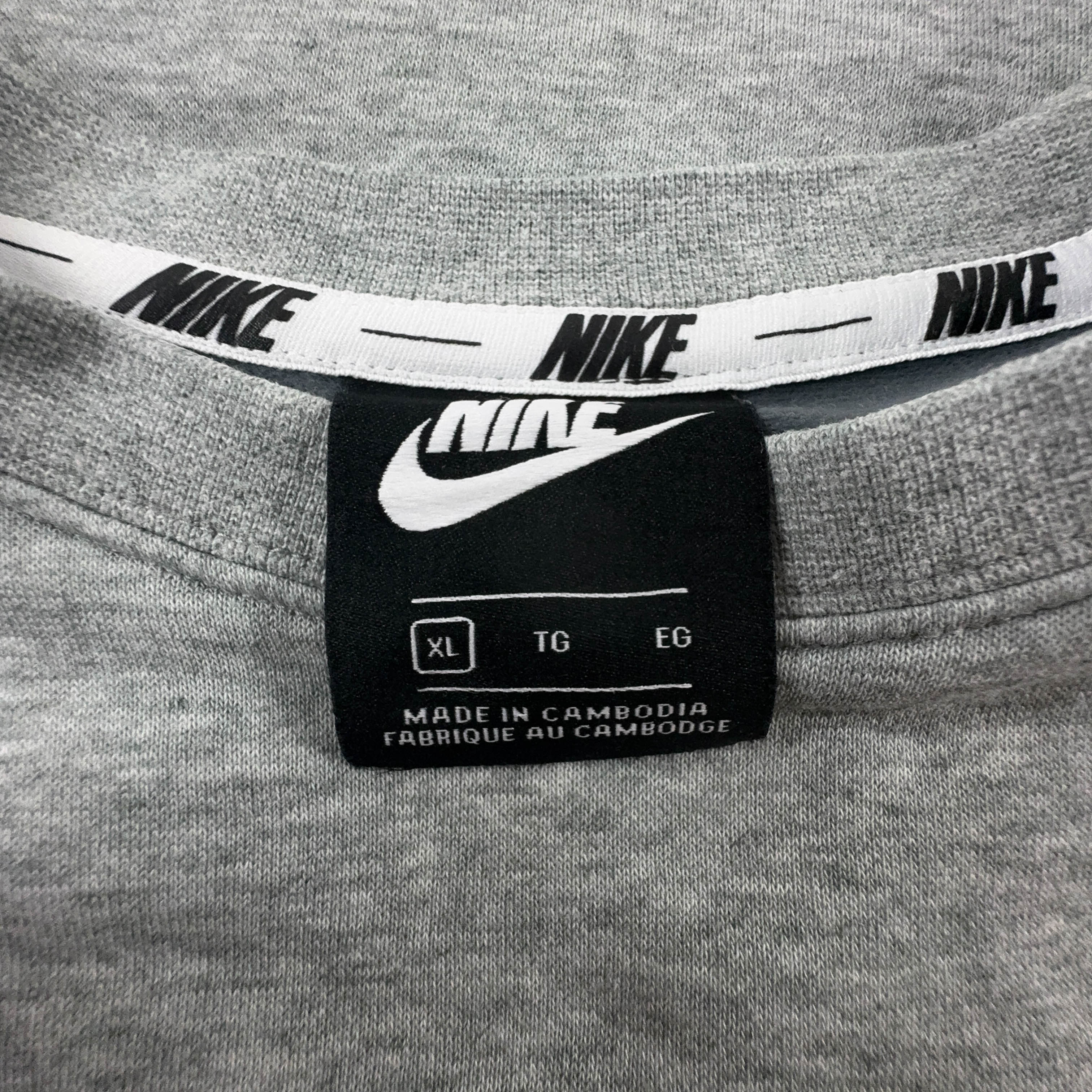 Felpa Nike grigia a girocollo con tasca laterale 80% cotone - Taglia L/XL uomo