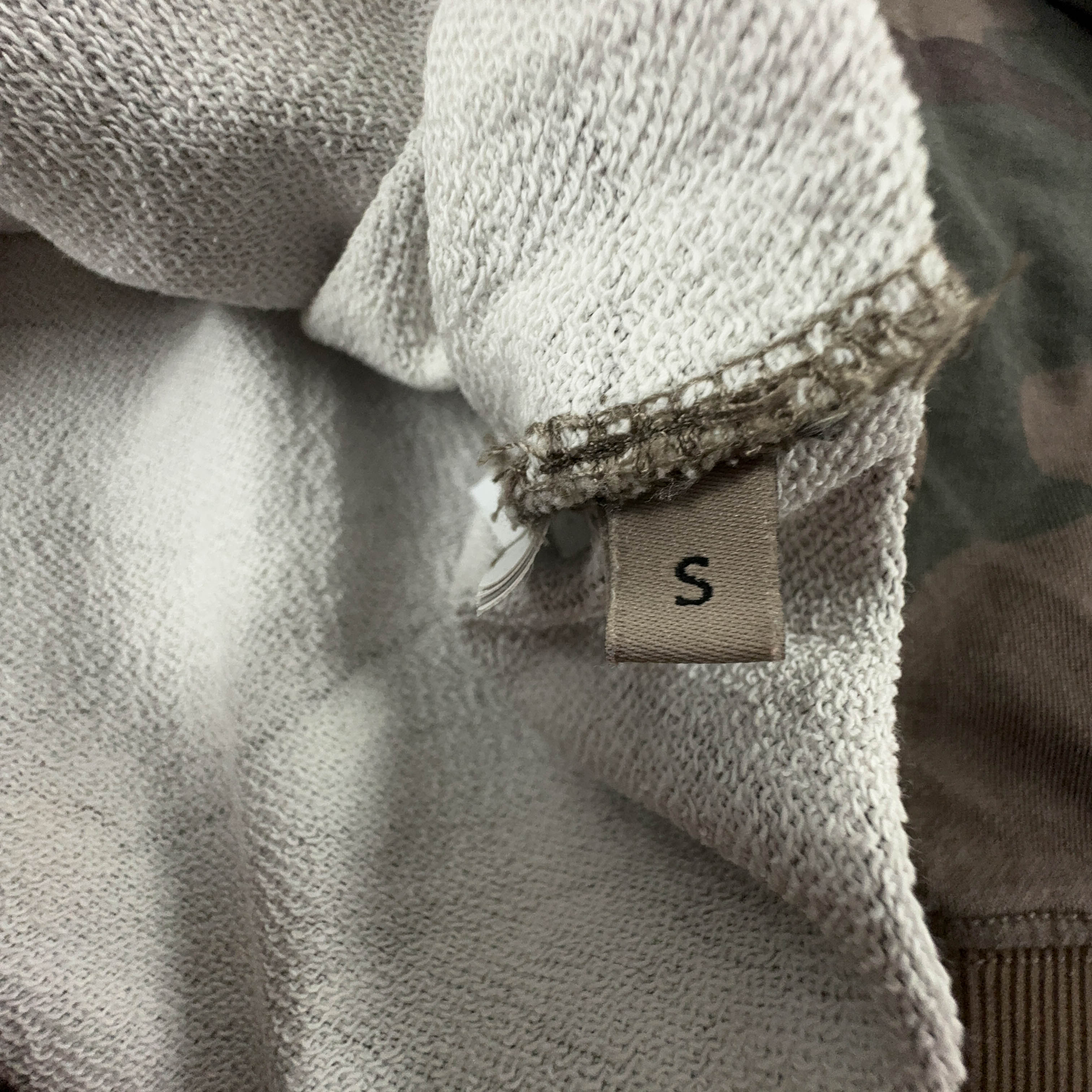 Felpa Napapijri marrone e verde a girocollo con fantasia militare - Taglia S/M uomo